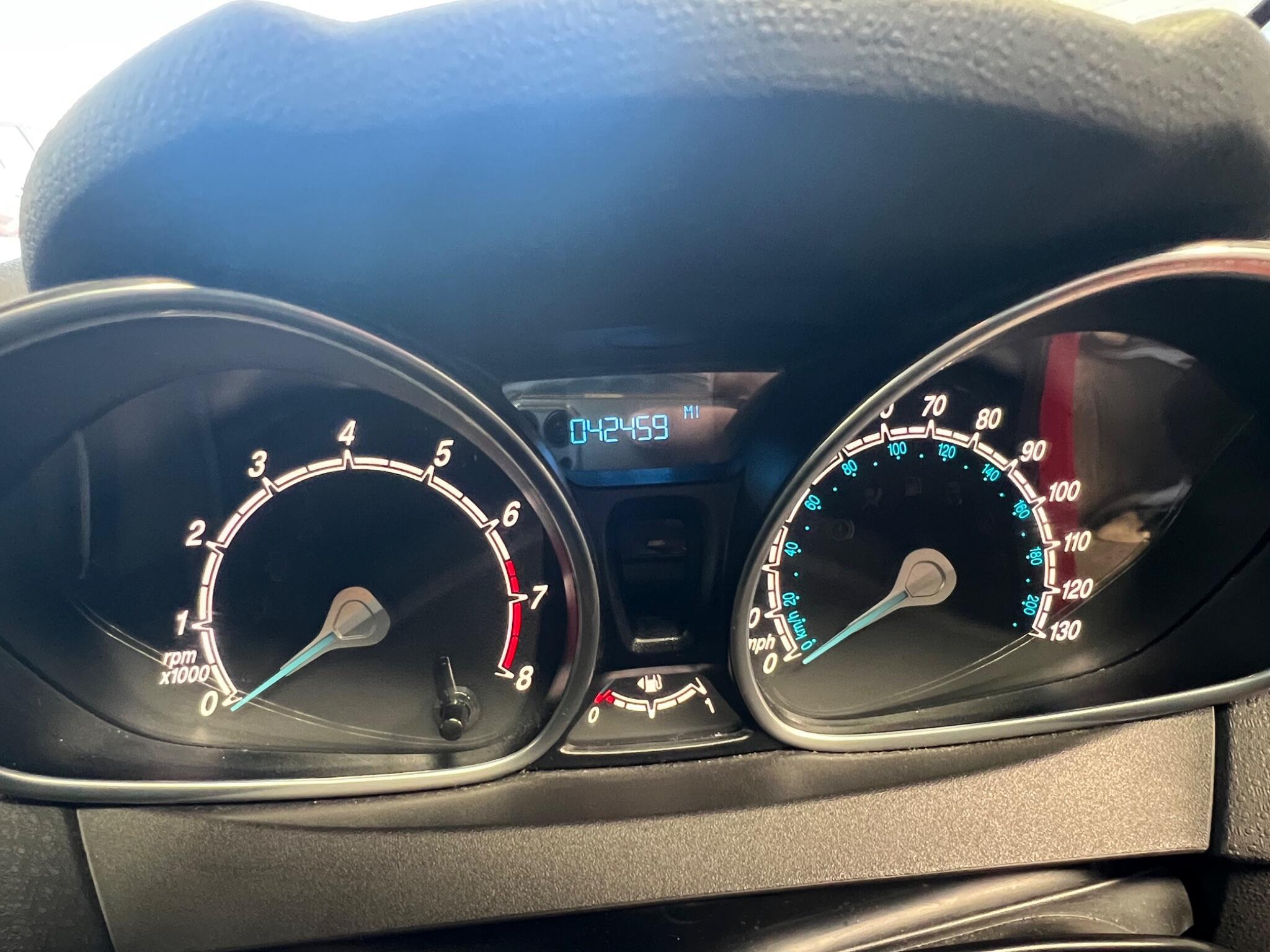 Ford Fiesta - Image 19