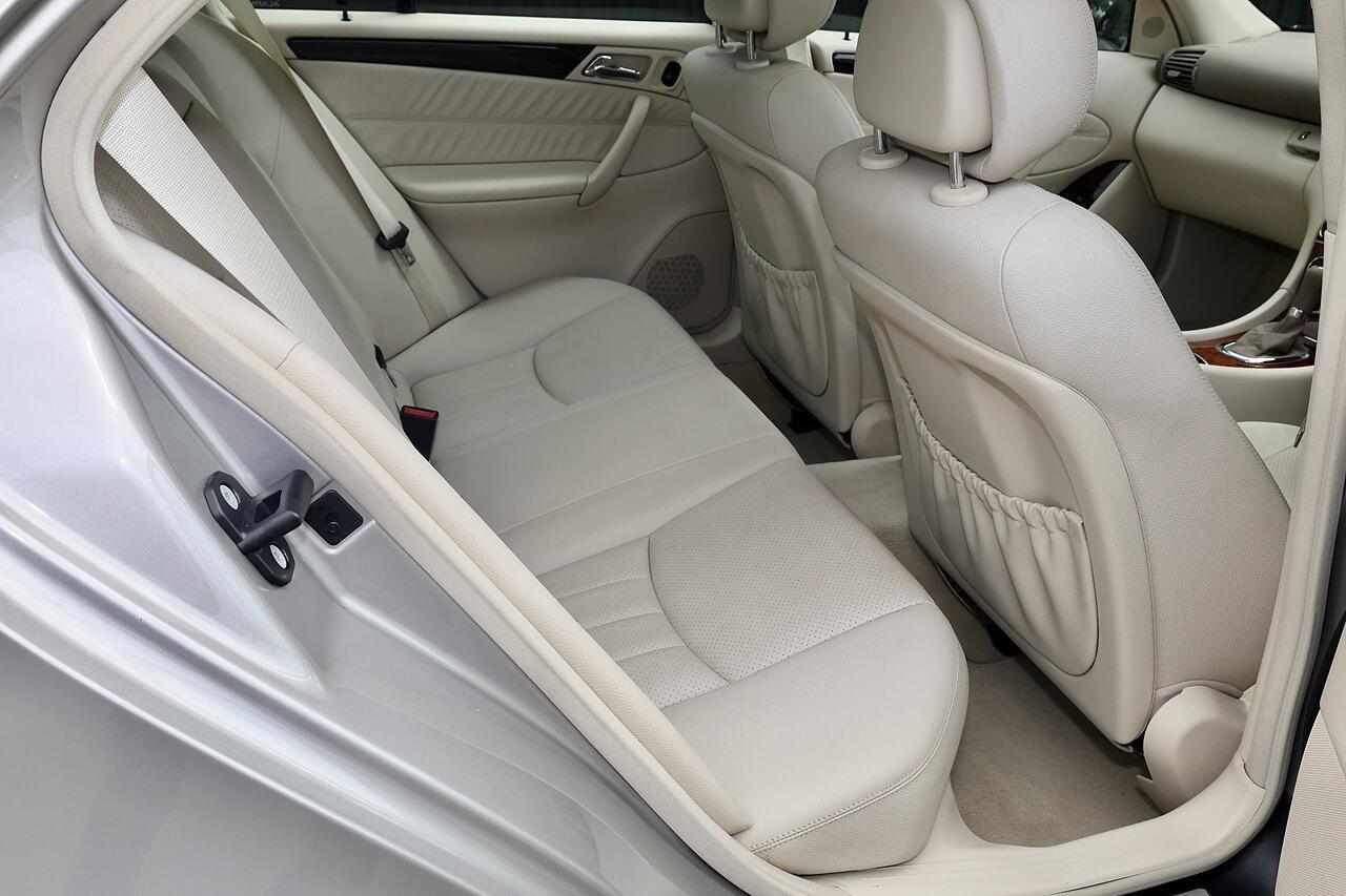 Mercedes C Class - Image 7