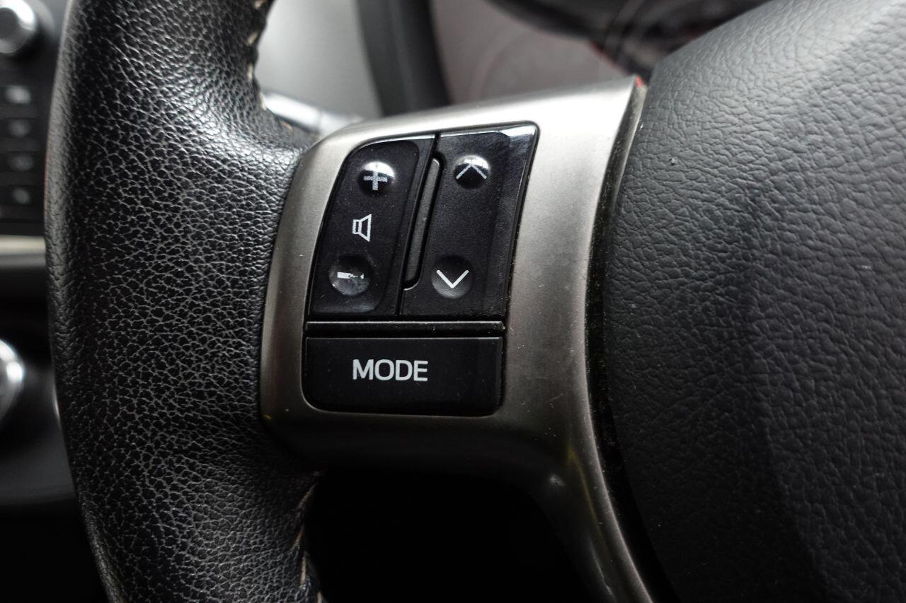 Toyota Yaris - Image 27