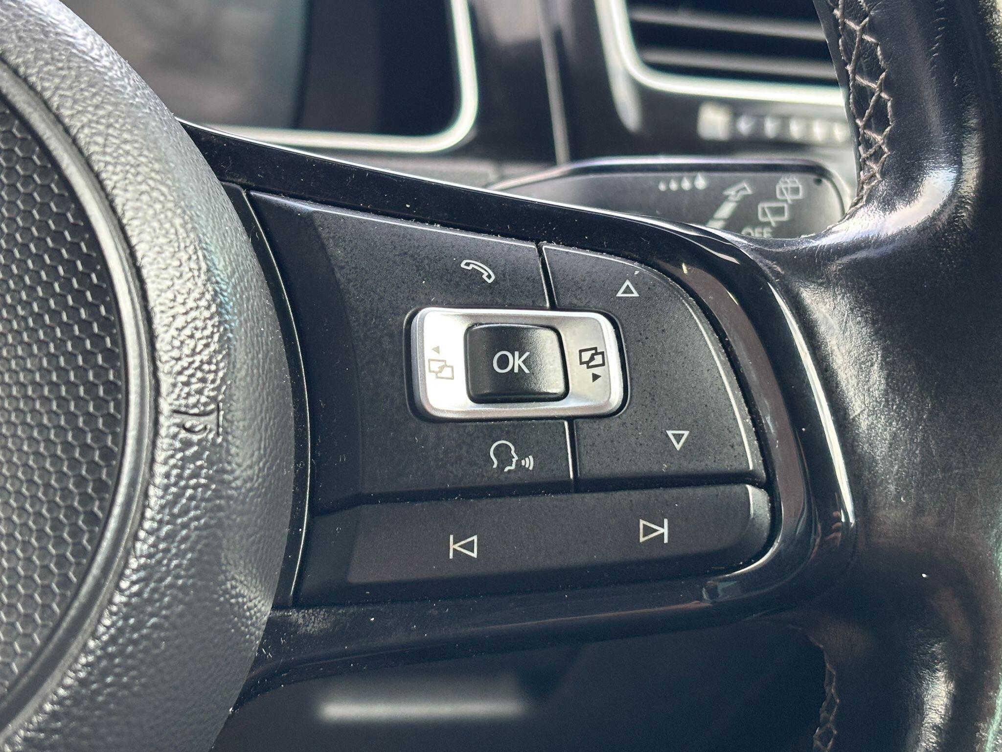 Volkswagen Golf - Image 50