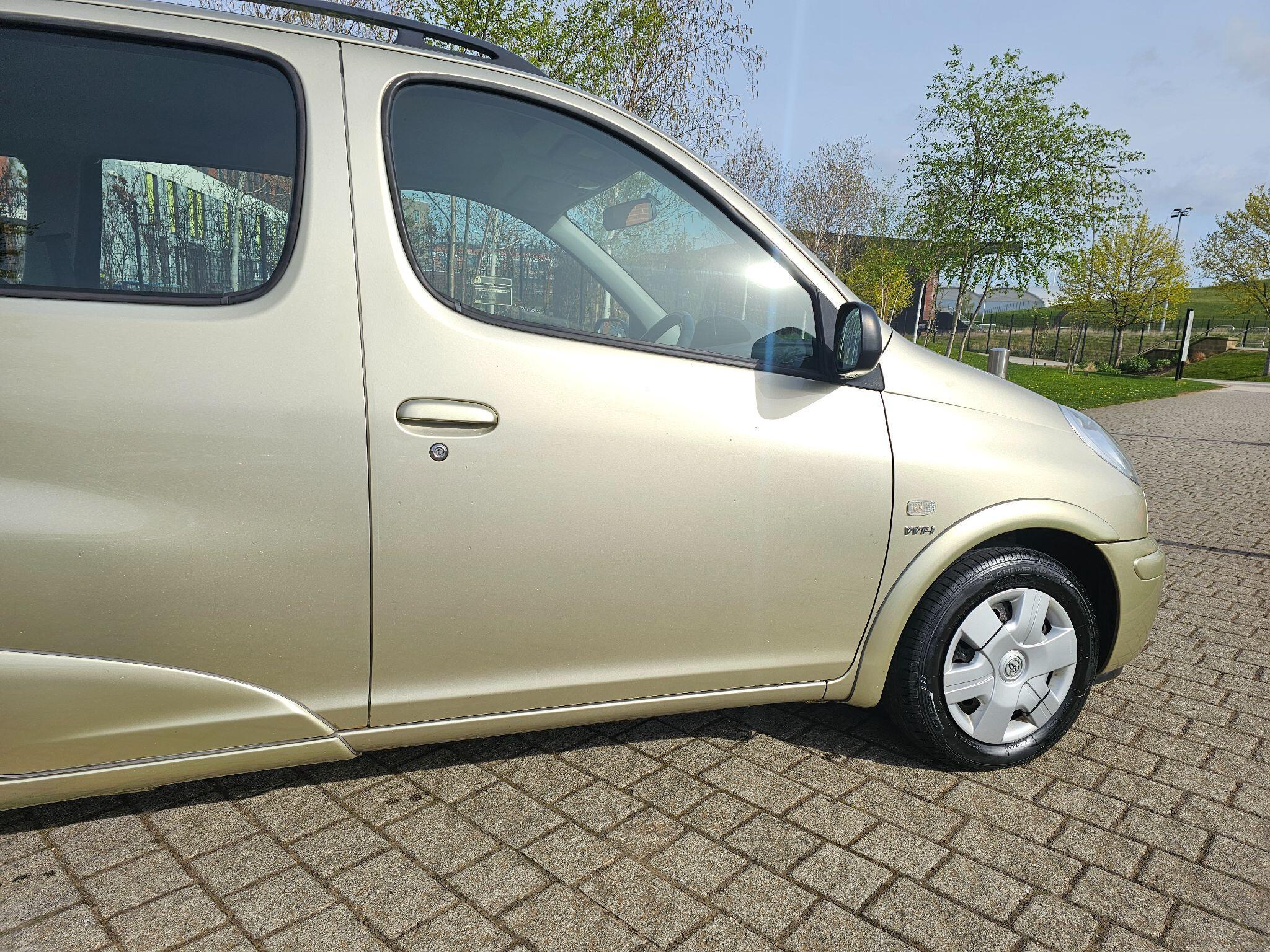 Toyota Yaris Verso - Image 9