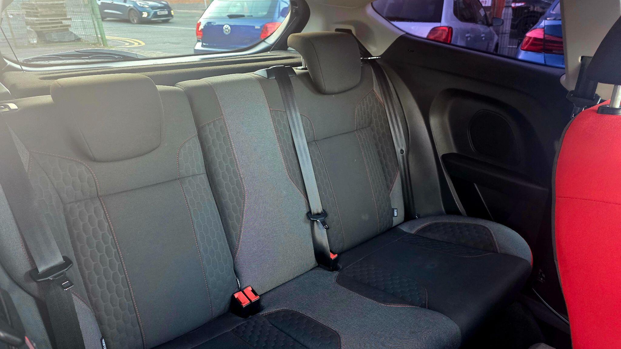 Ford Fiesta - Image 16