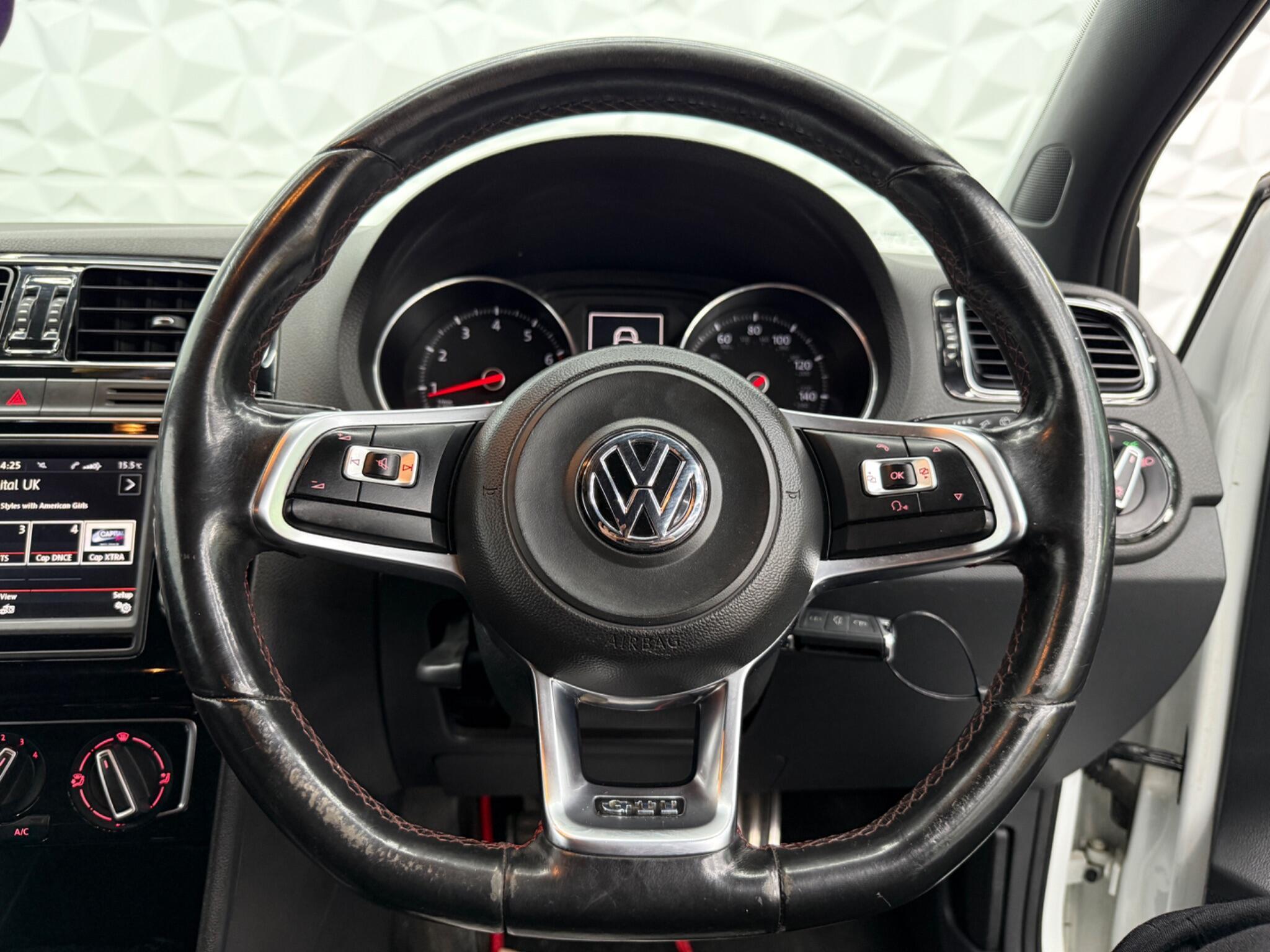 Volkswagen Polo - Image 27