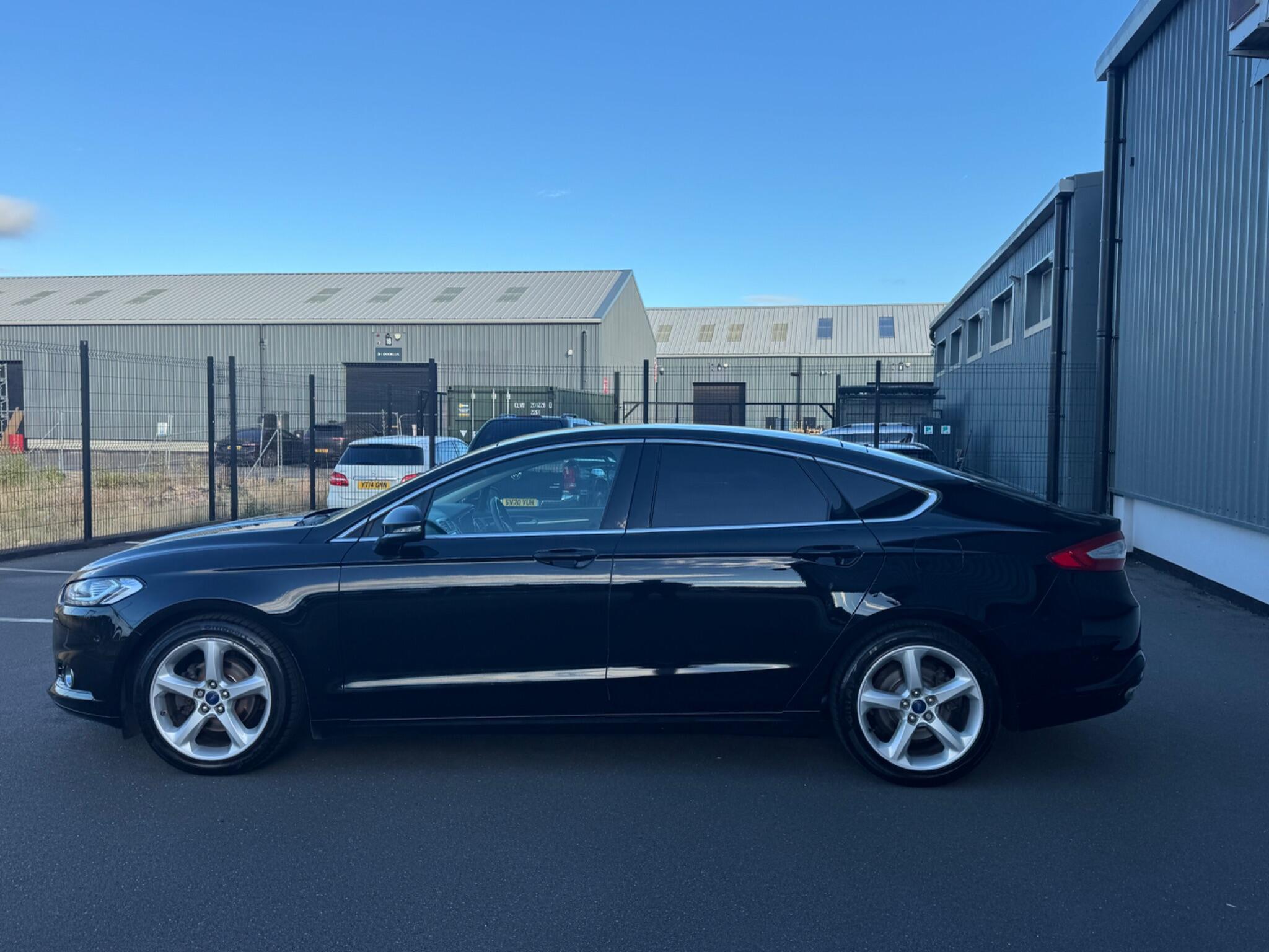 Ford Mondeo - Image 14