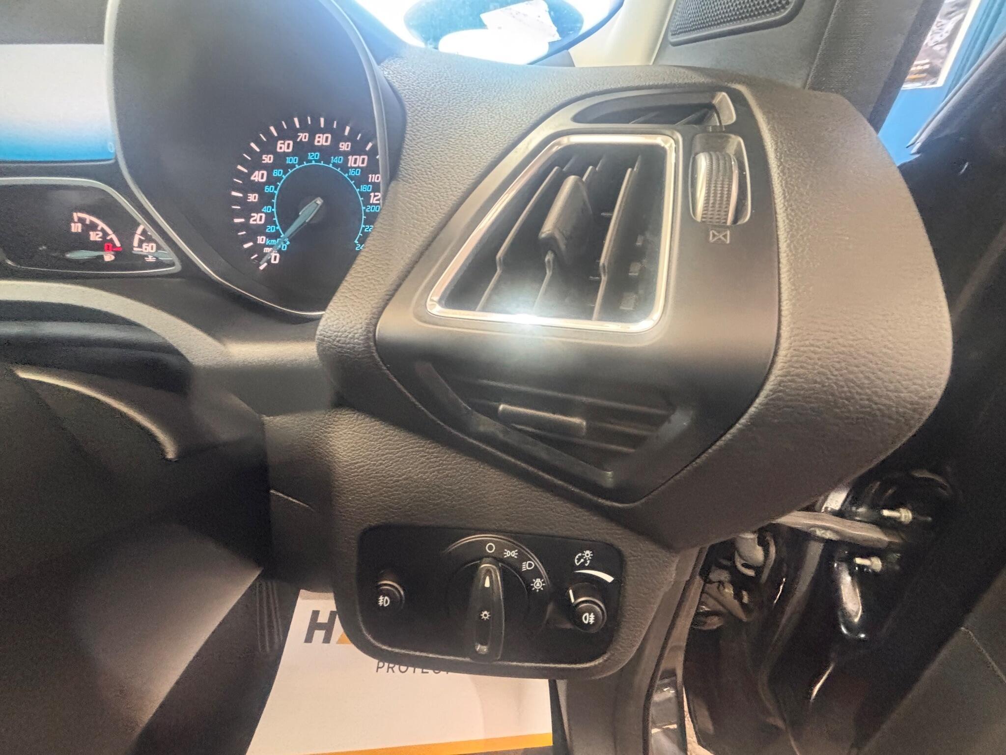 Ford Kuga - Image 16