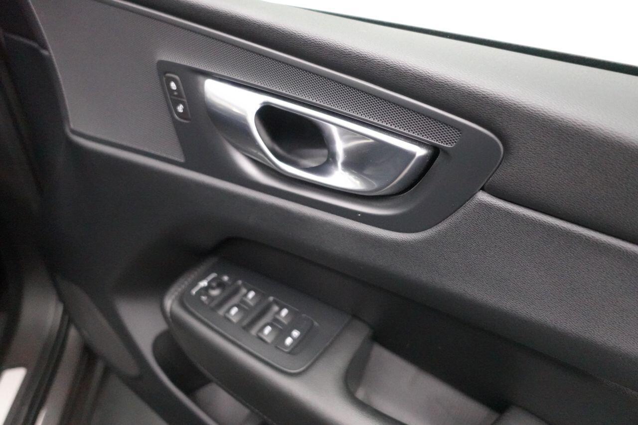 Volvo XC60 - Image 19
