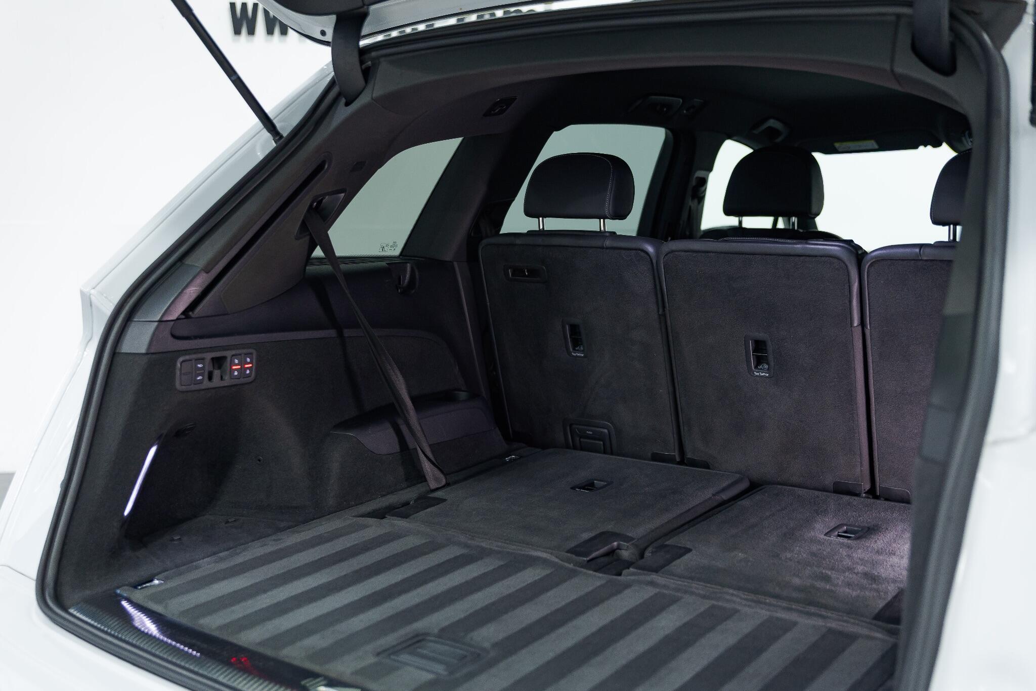 Audi Q7 - Image 21