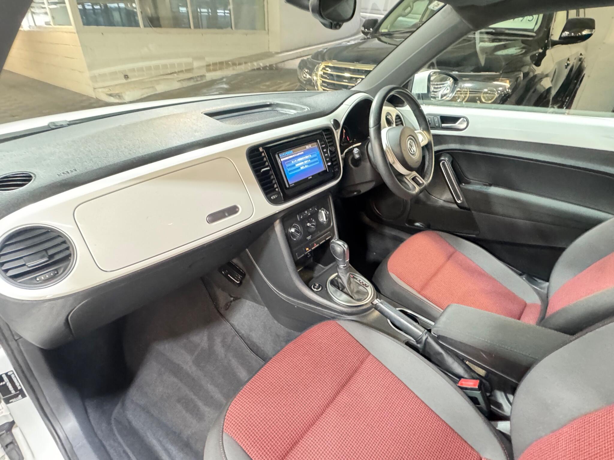 Volkswagen Beetle - Image 8