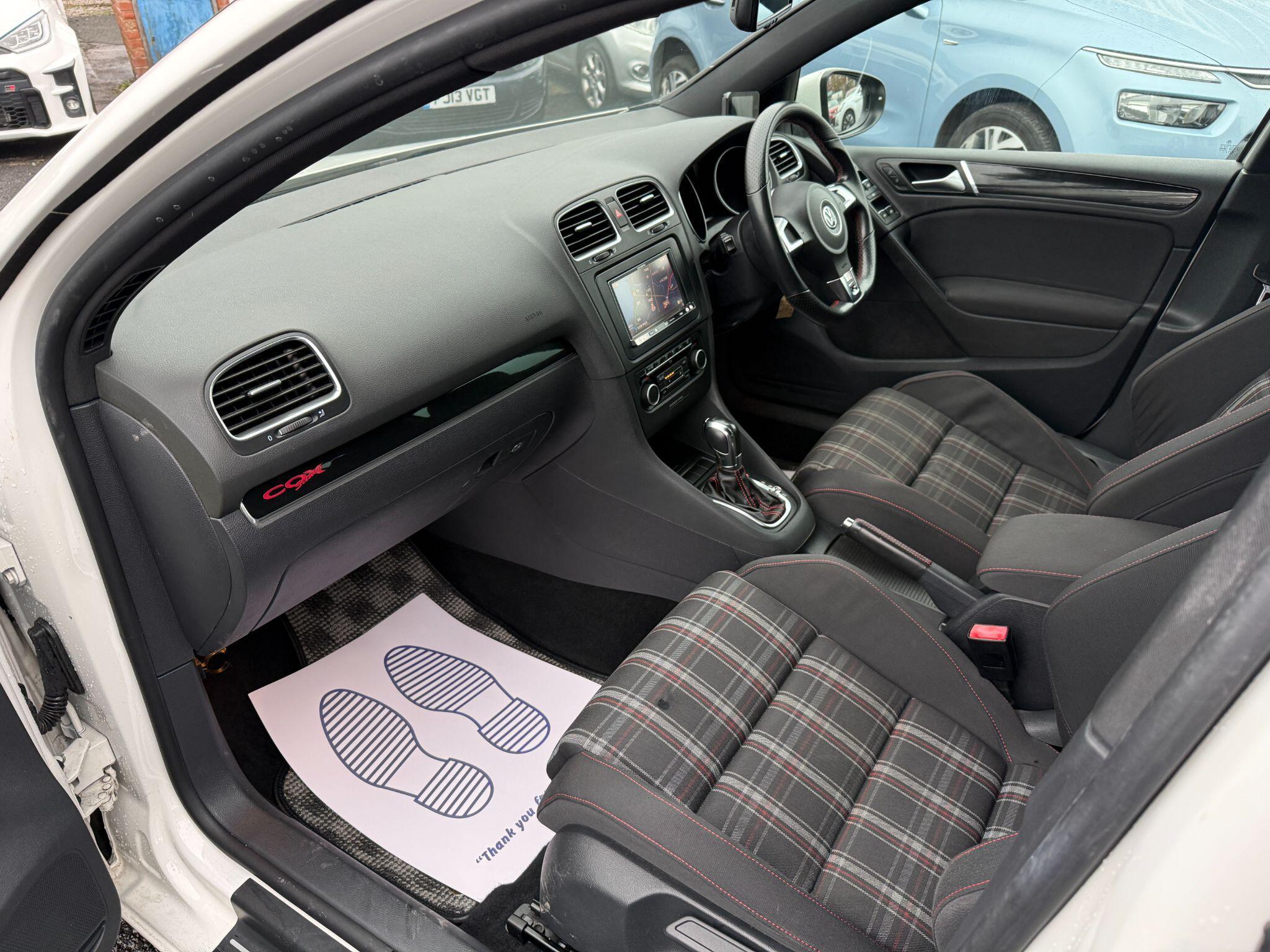 Volkswagen Golf - Image 34