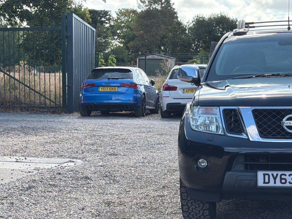 Nissan NAVARA - Image 11