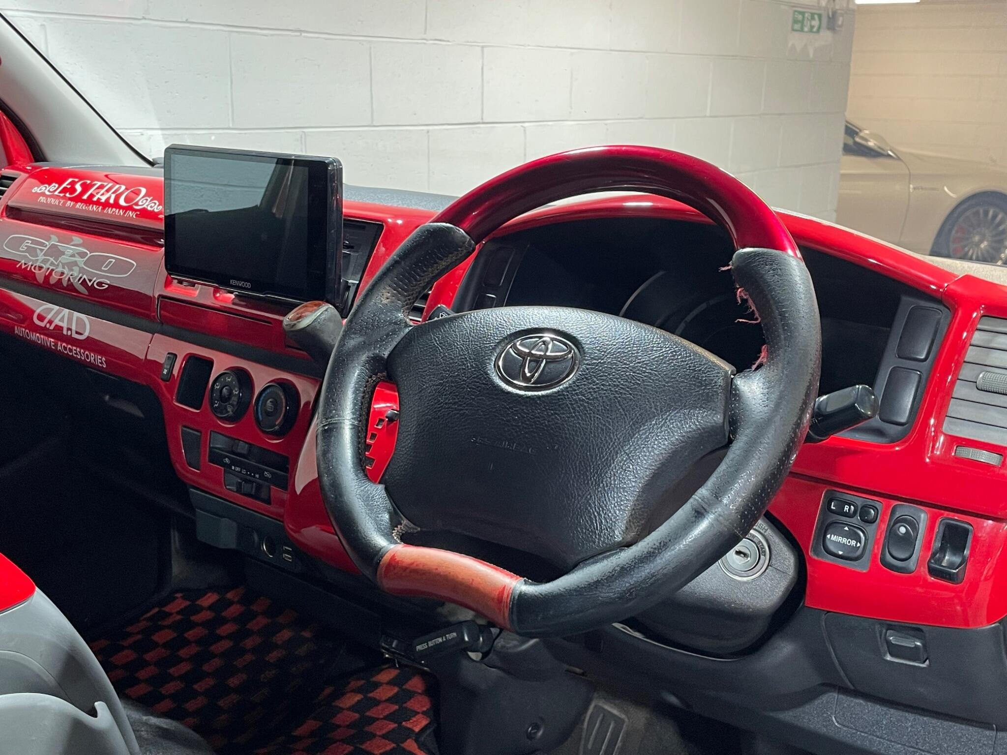 Toyota Hiace - Image 8