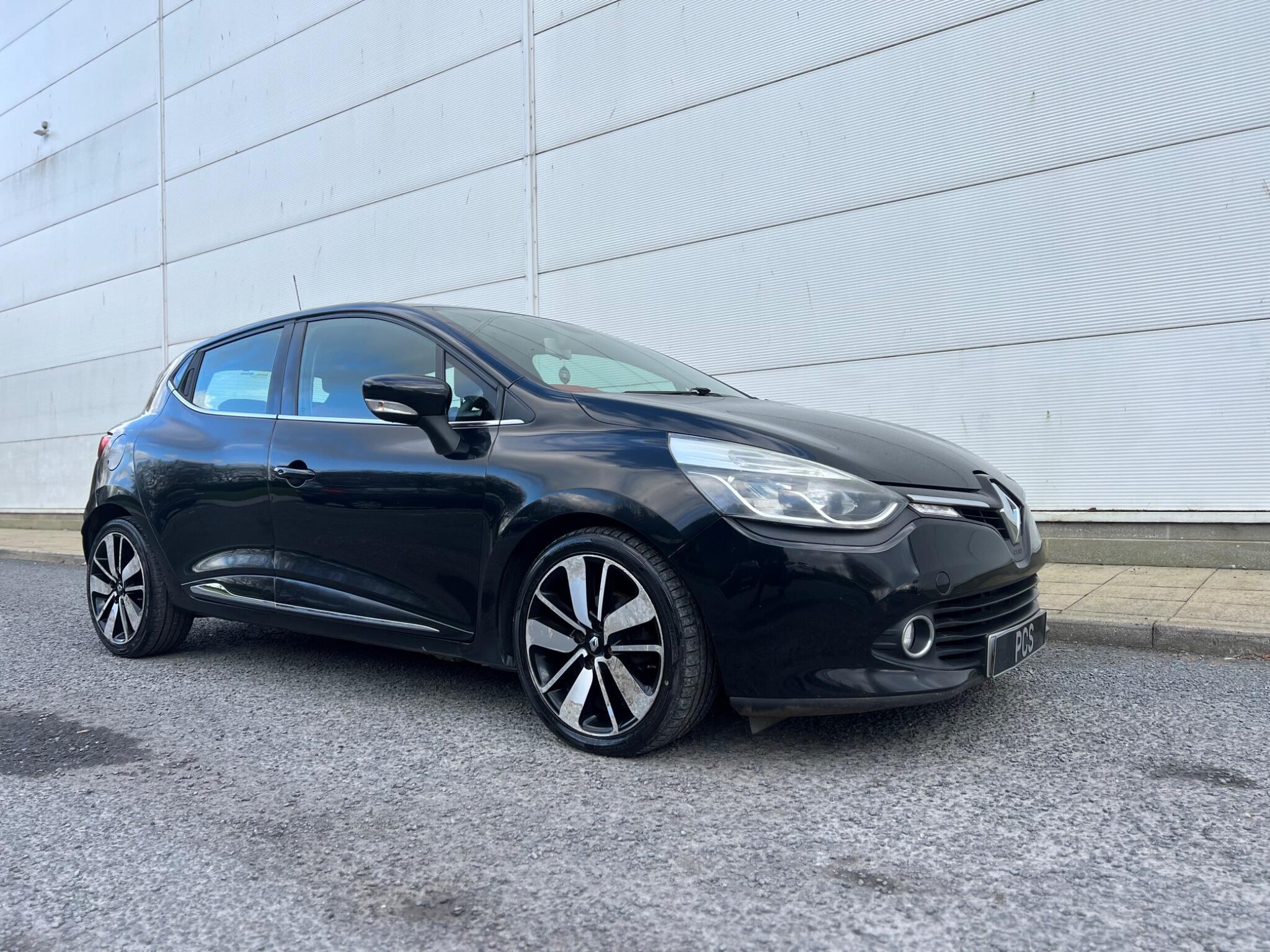 Renault Clio - Image 32