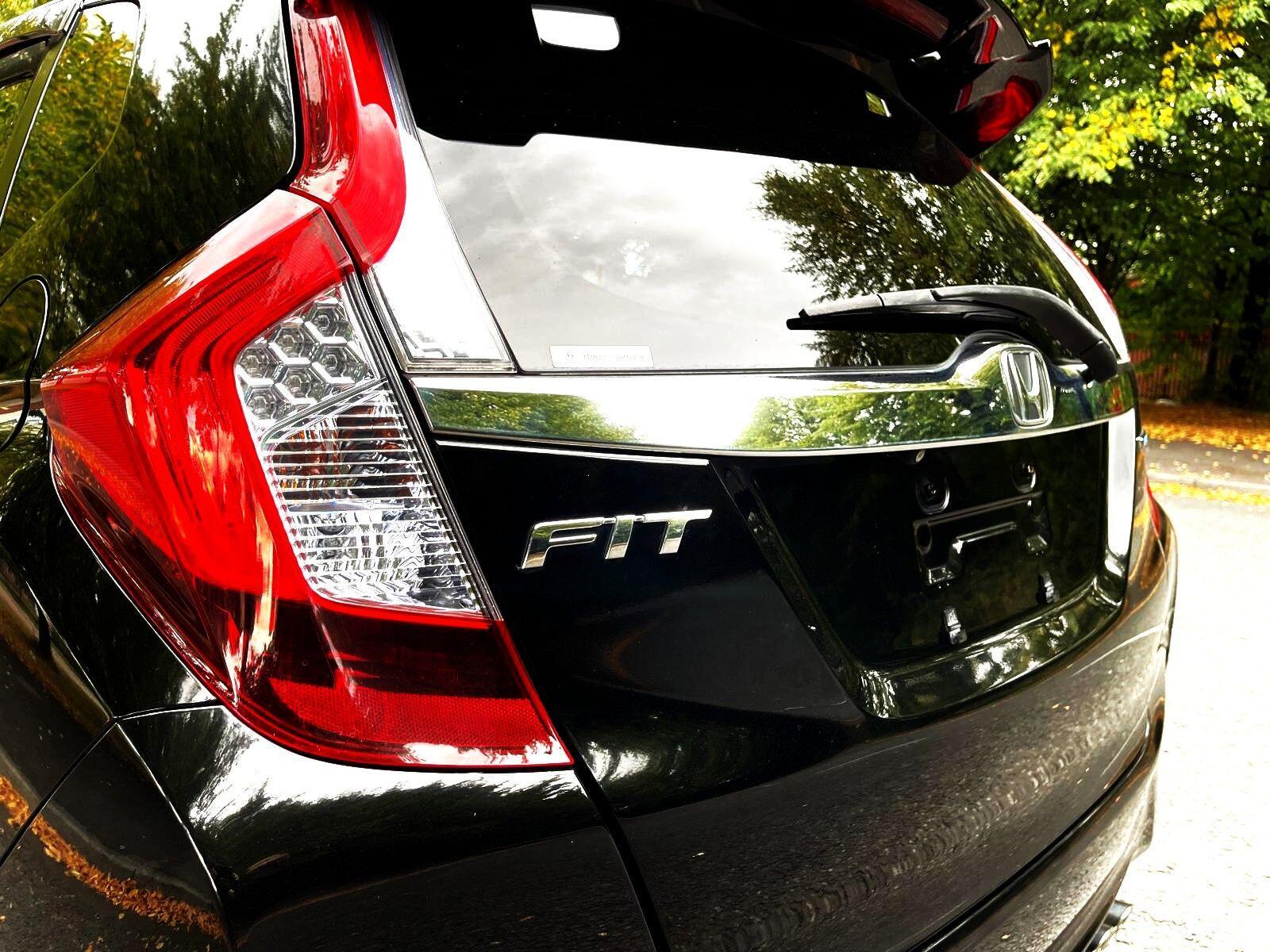 Honda FIT - Image 12