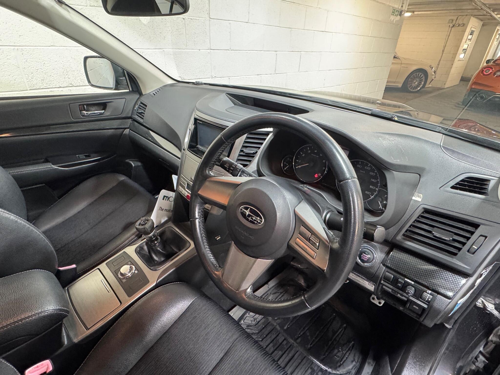 Subaru Legacy - Image 8