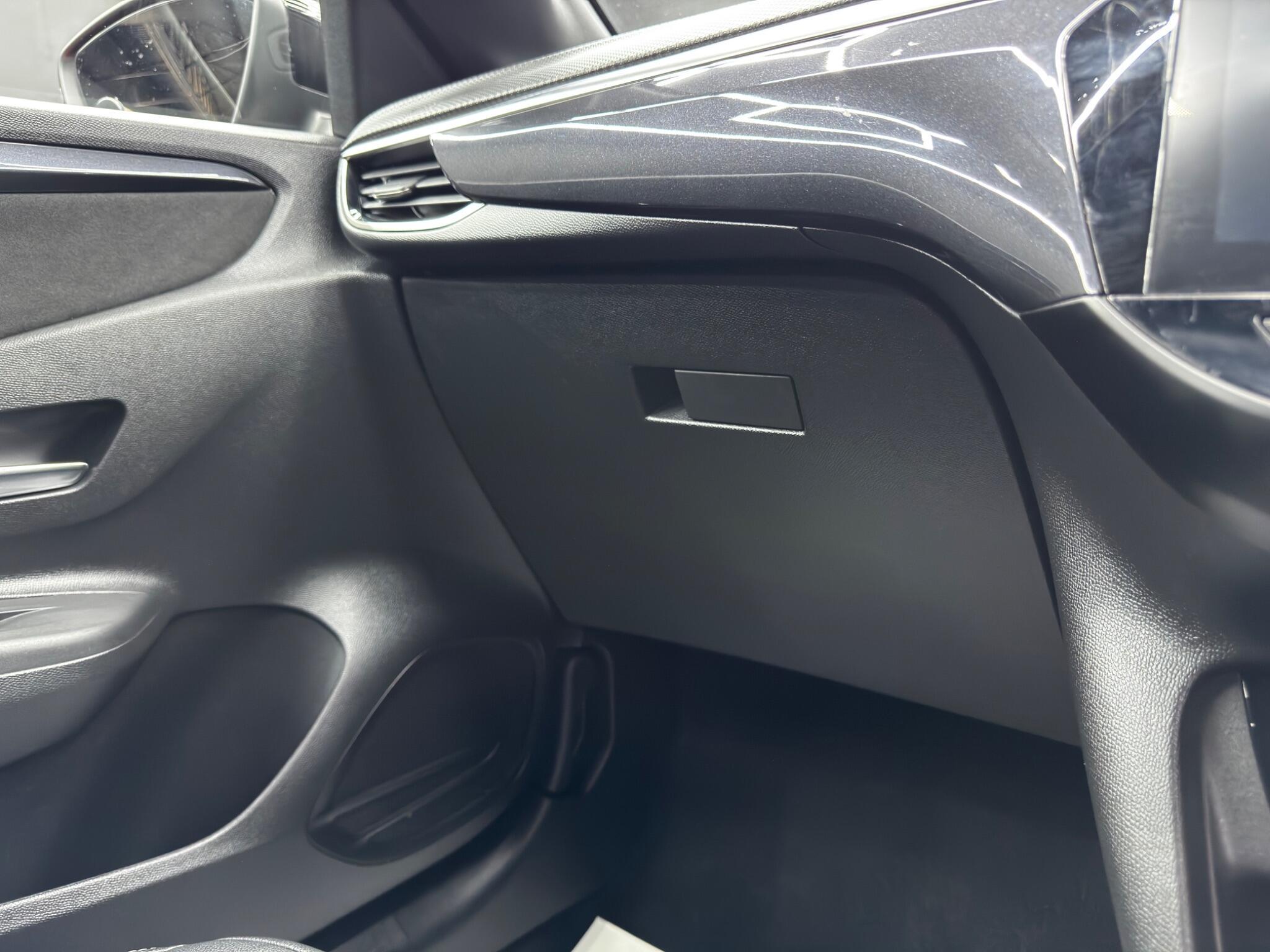 Vauxhall Corsa - Image 34