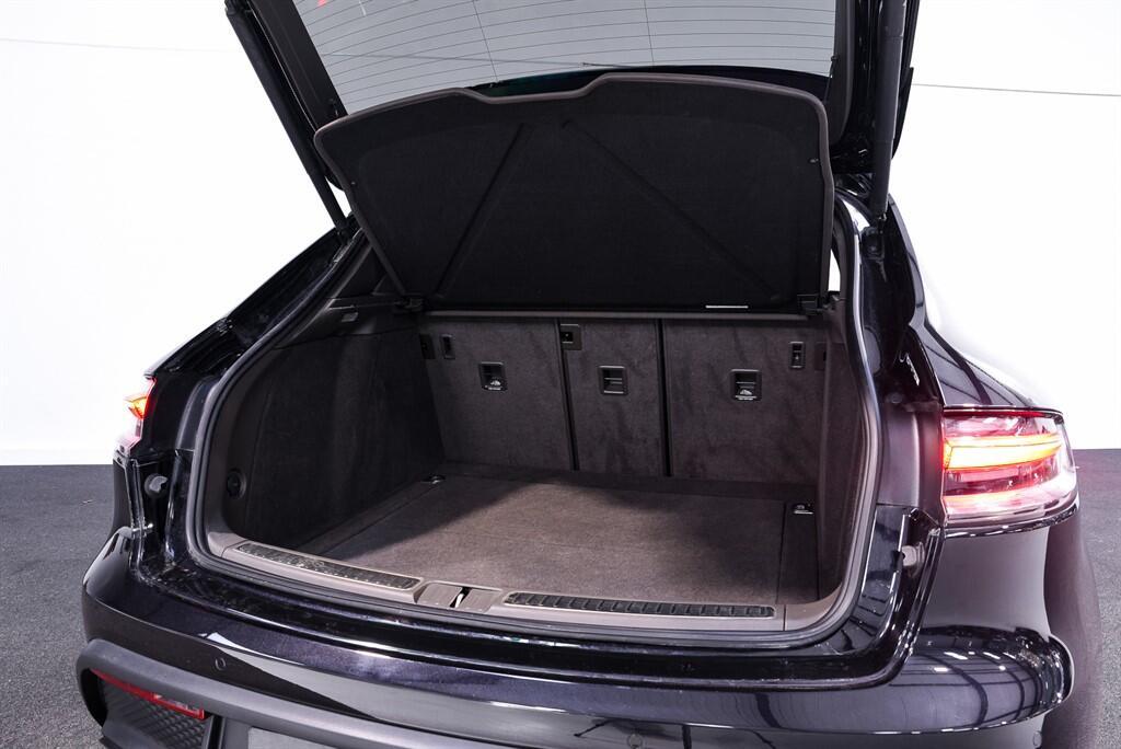 Porsche Macan - Image 39