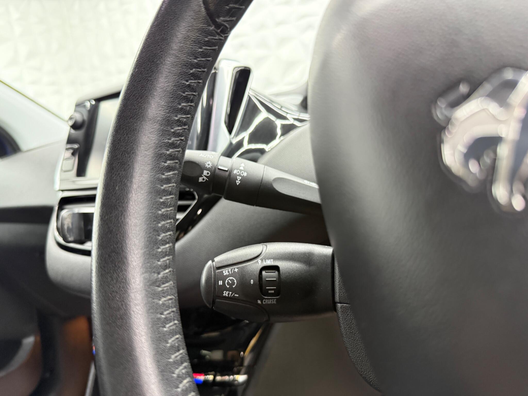 Peugeot 208 - Image 32
