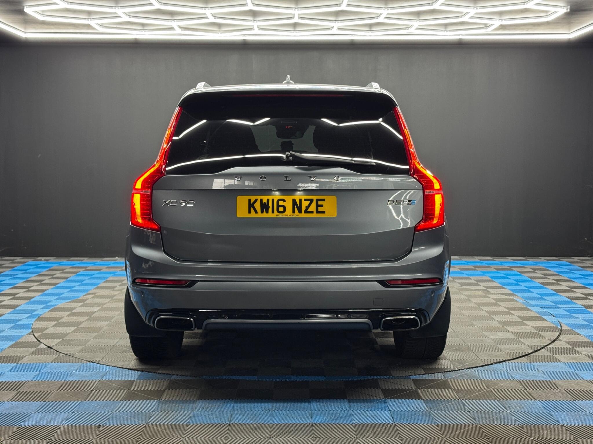 Volvo XC90 - Image 6