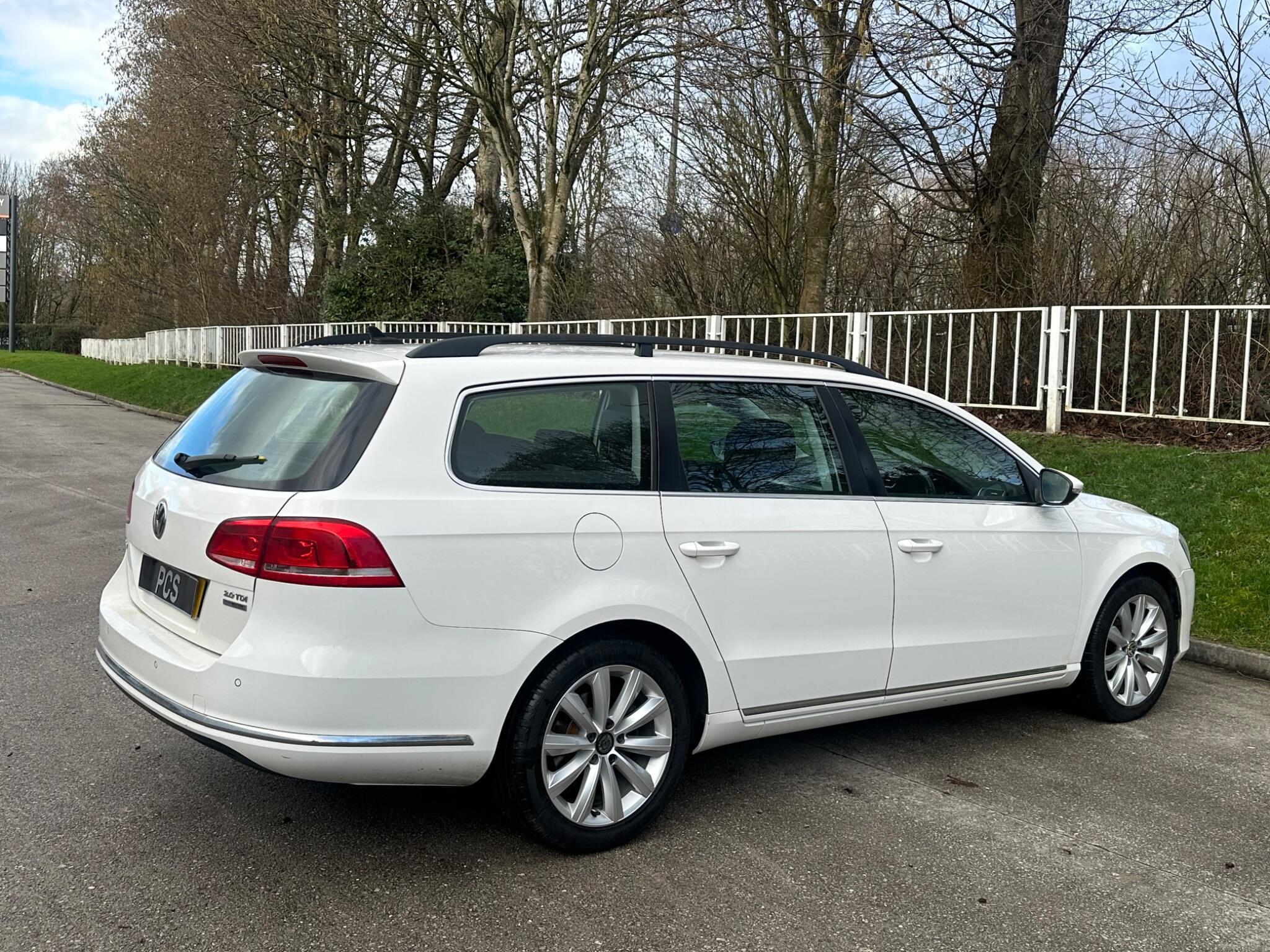 Volkswagen Passat - Image 20
