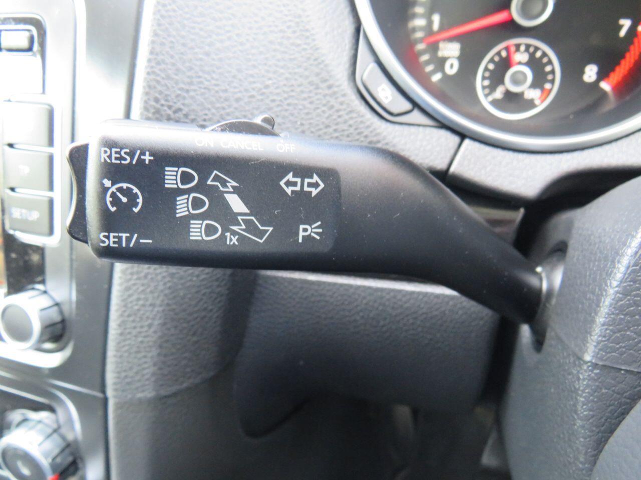 Volkswagen Golf - Image 17