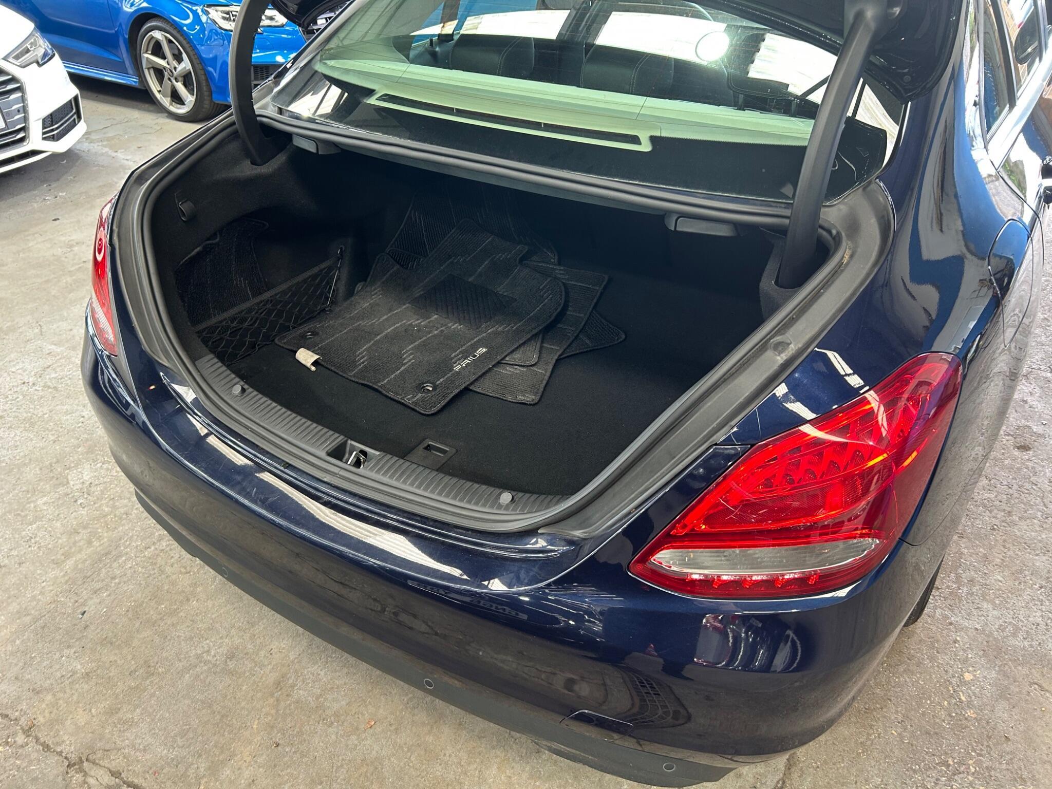 Mercedes C Class - Image 30