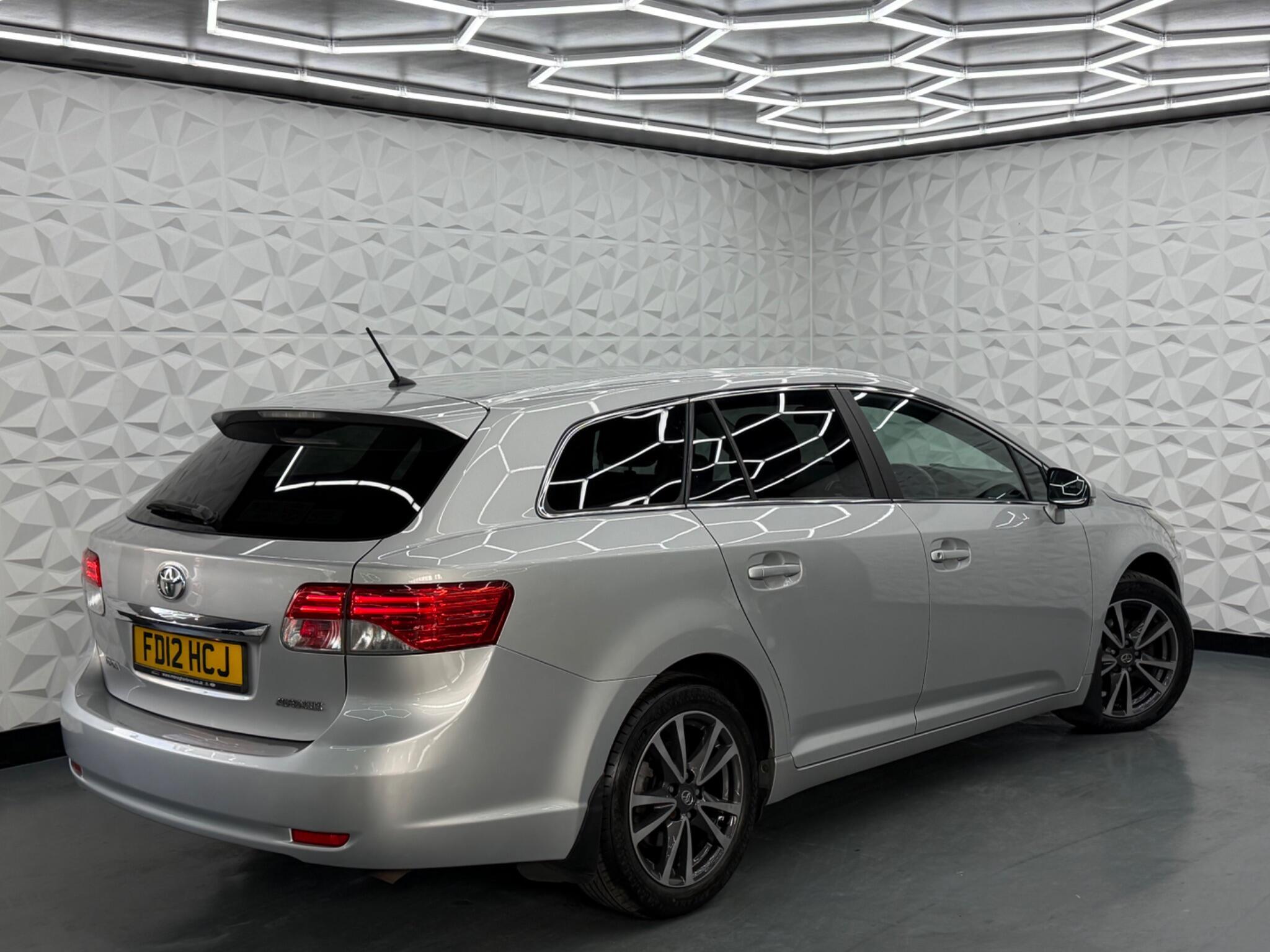 Toyota Avensis - Image 3