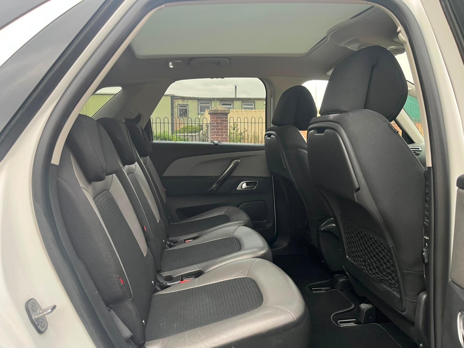 Citroen C4 Picasso - Image 10
