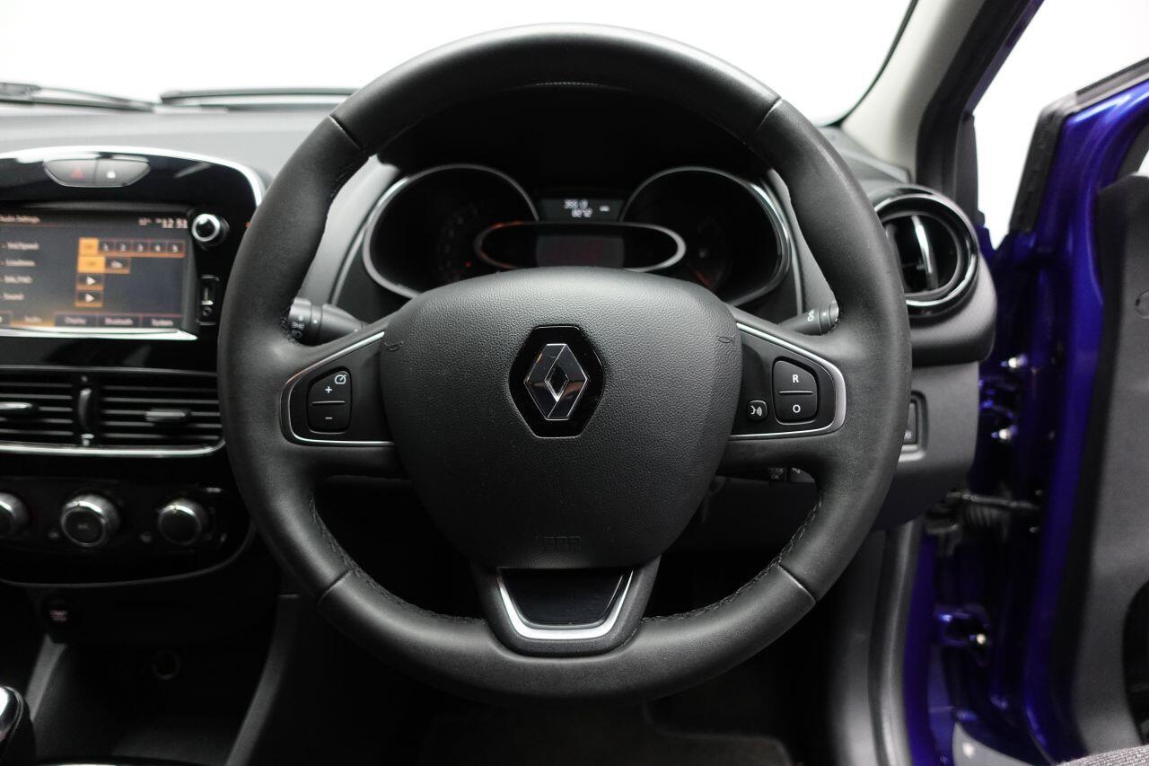 Renault Clio - Image 27