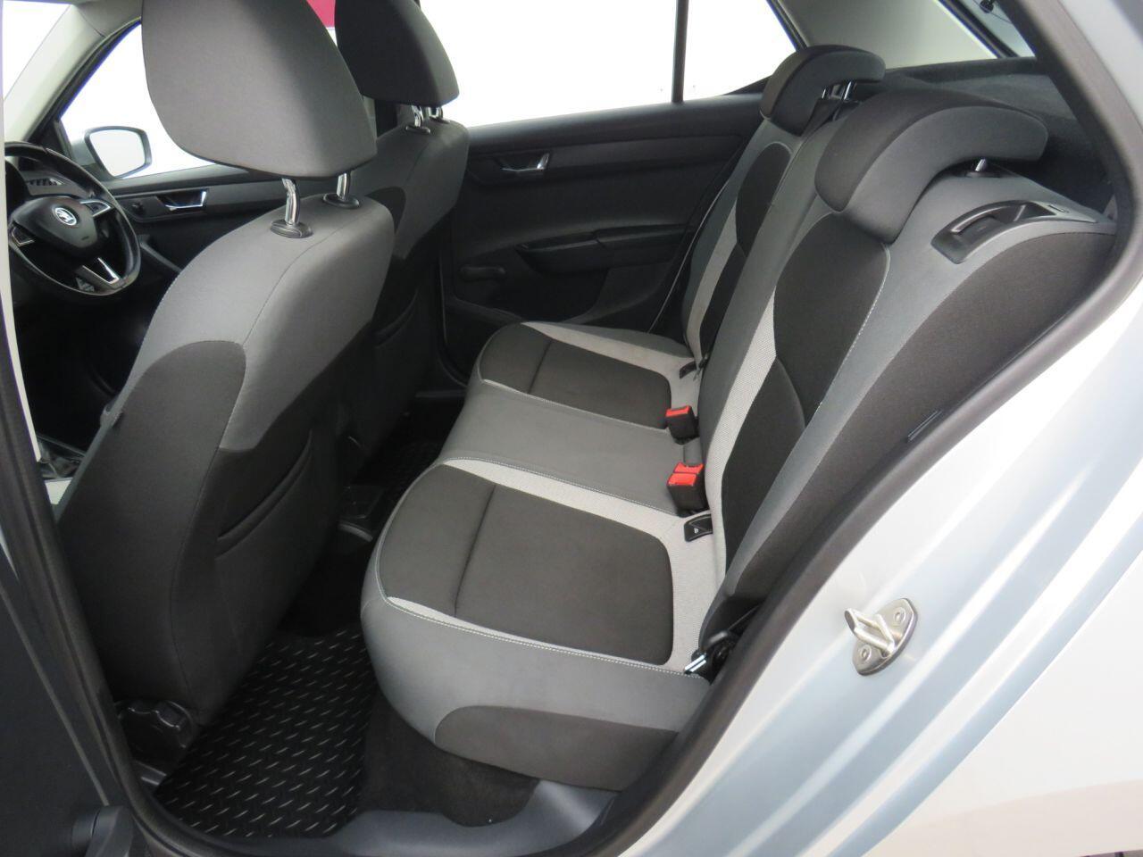 Skoda Fabia - Image 10