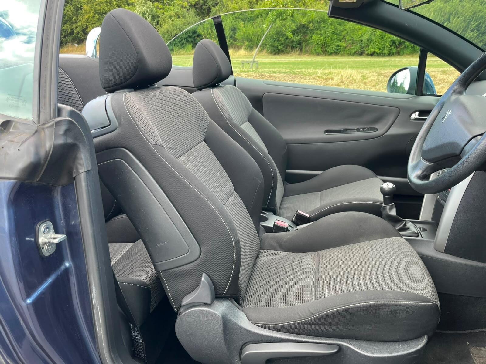 Peugeot 207 CC - Image 17