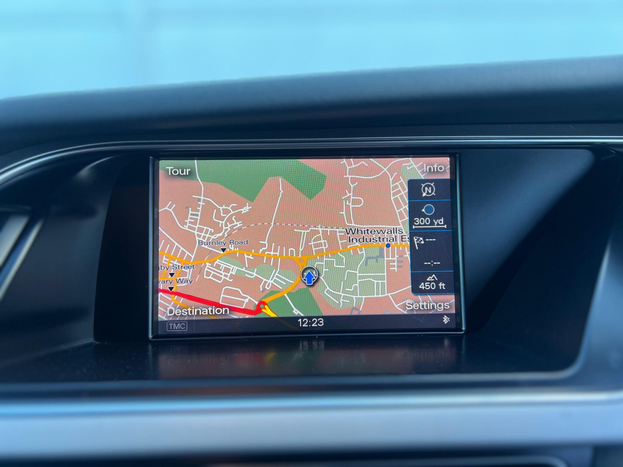 Audi A4 Avant - Image 17