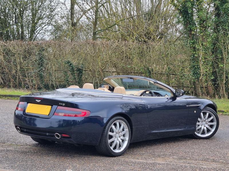 Aston Martin DB9 - Image 5