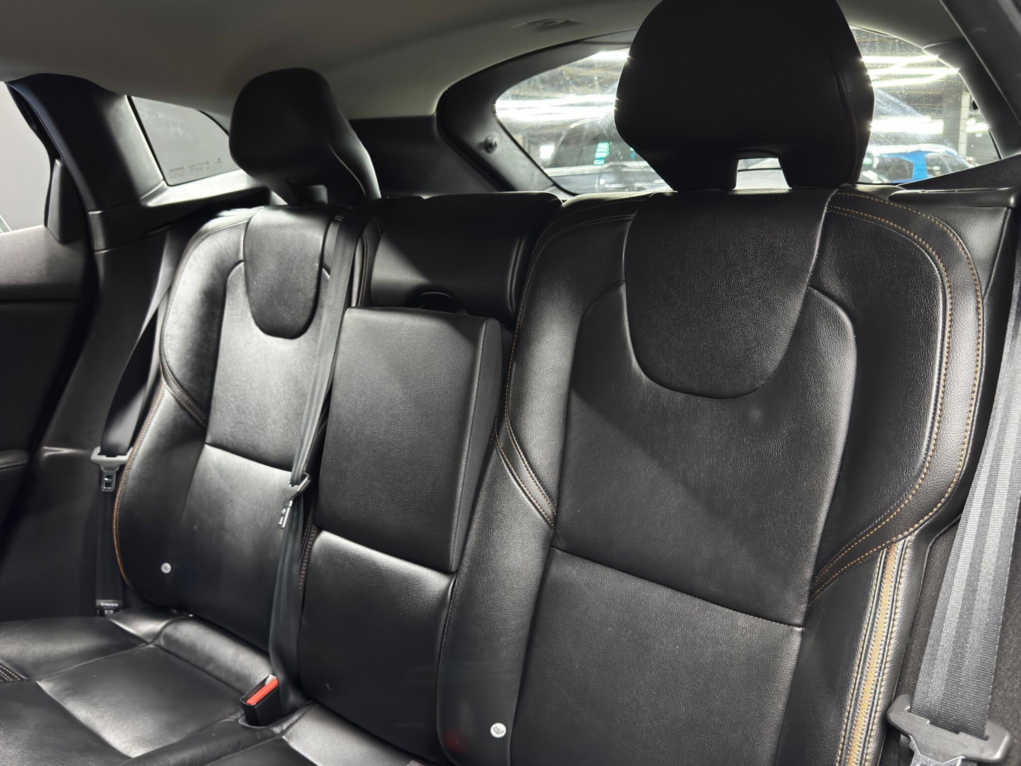 Volvo V40 CROSS COUNTRY - Image 15
