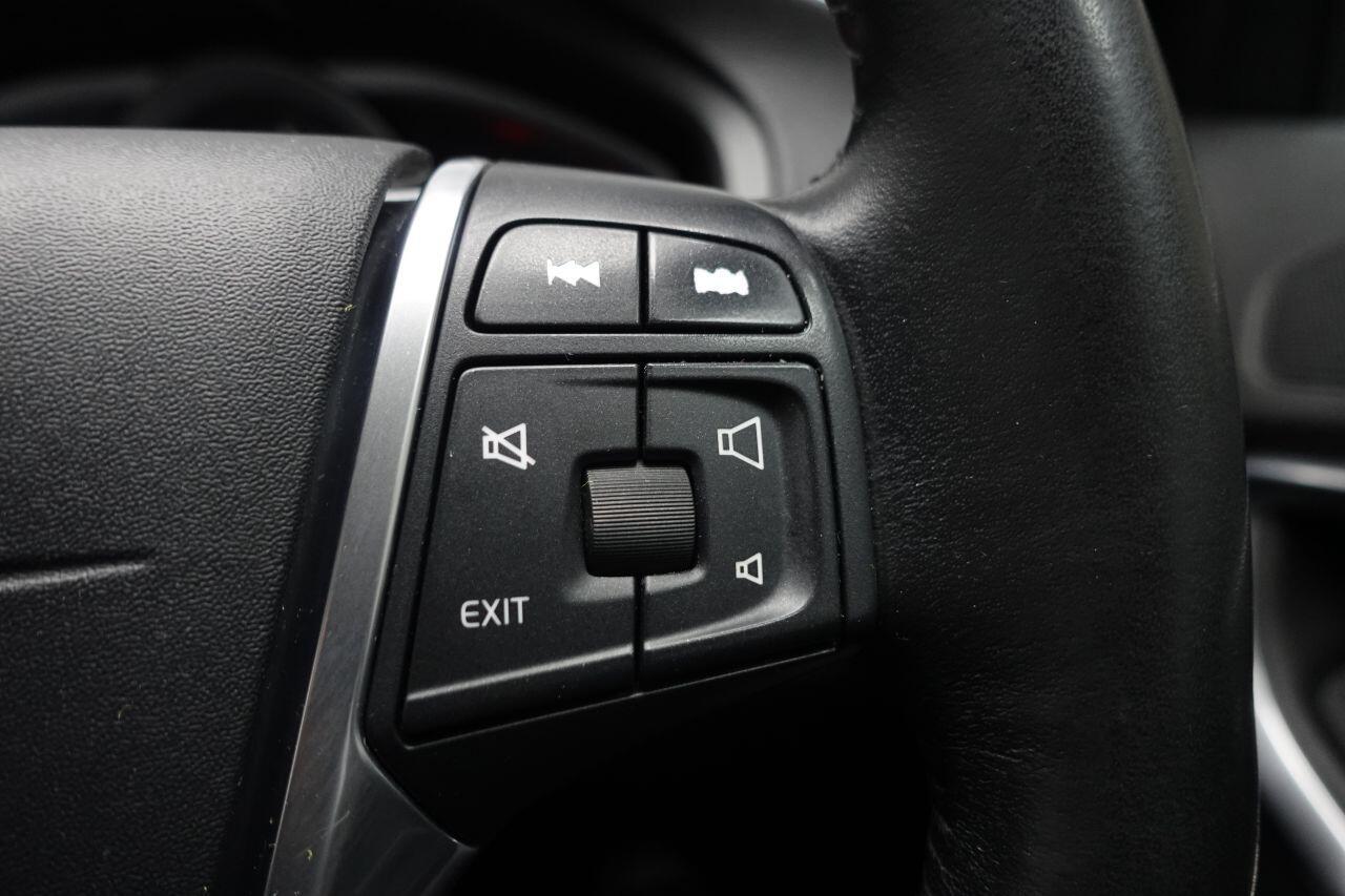 Volvo V40 CROSS COUNTRY - Image 33