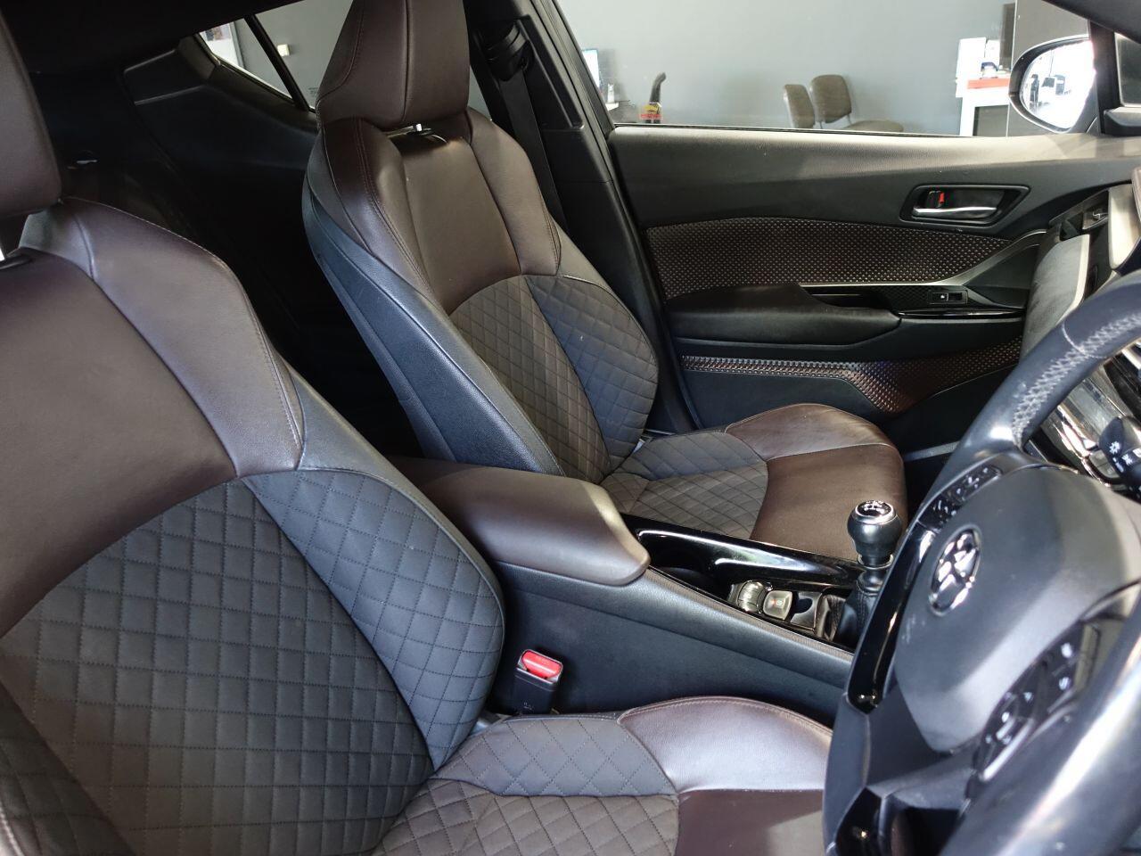 Toyota C-Hr - Image 13