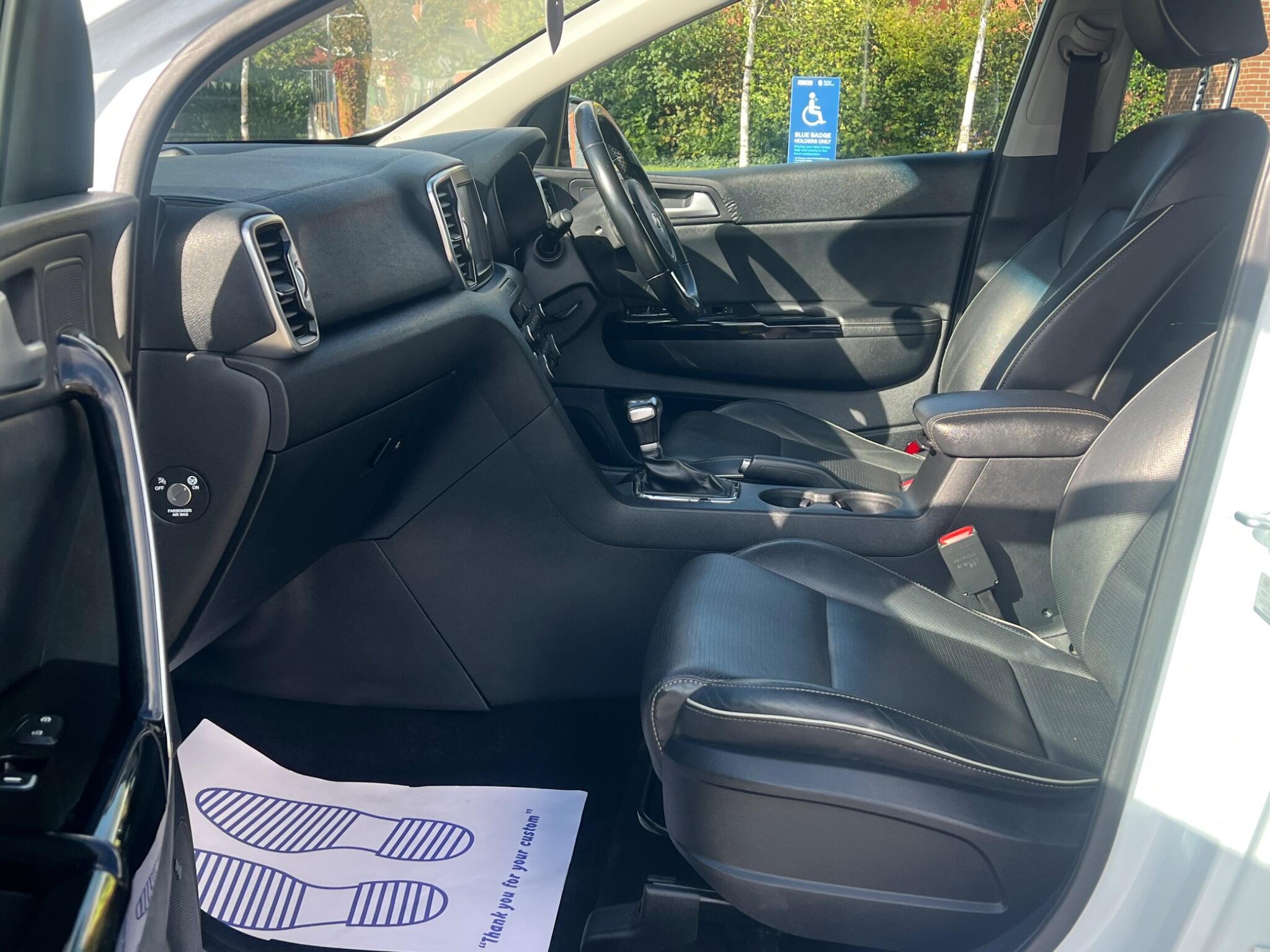 Kia Sportage - Image 11