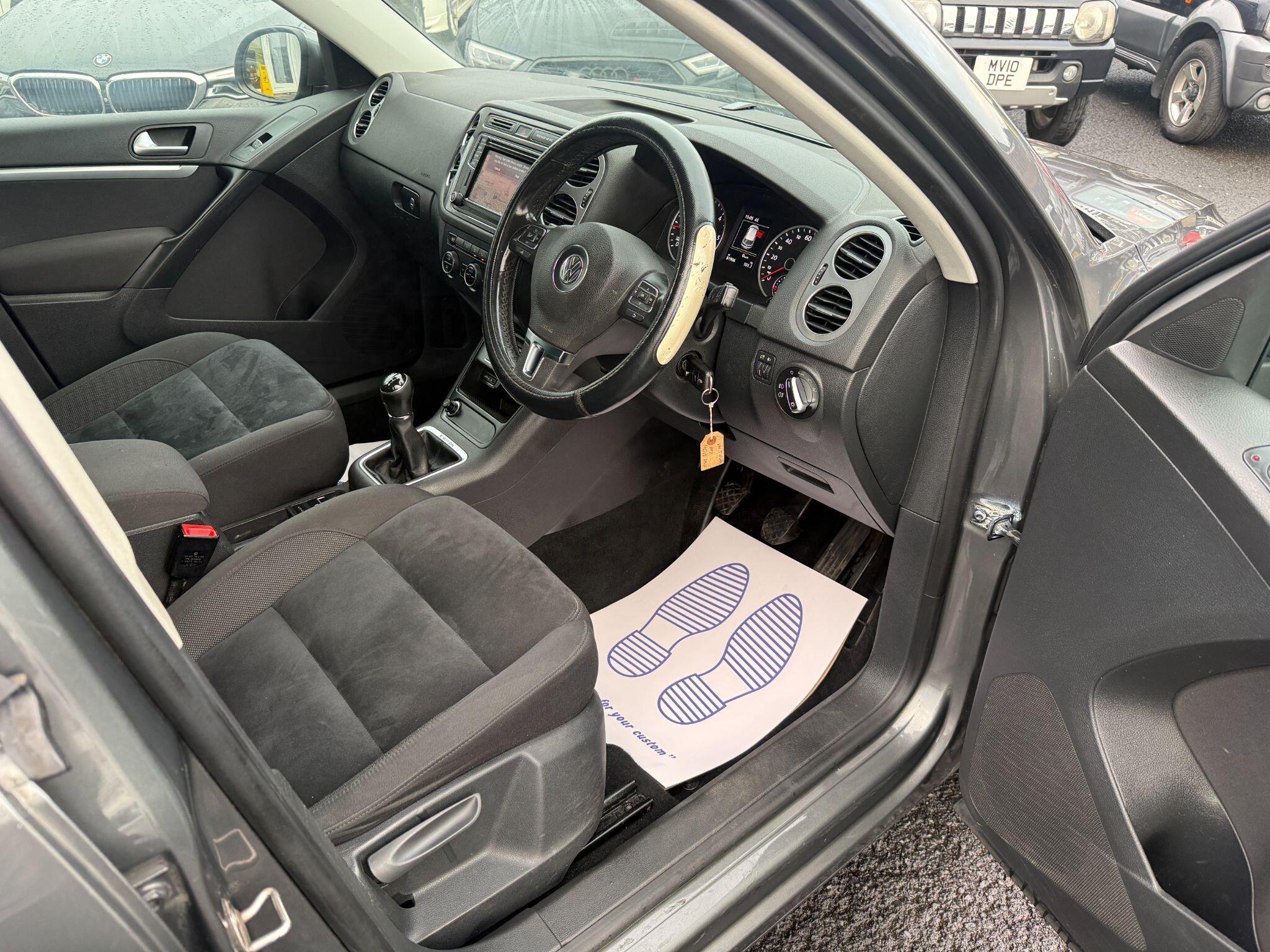 Volkswagen Tiguan - Image 25