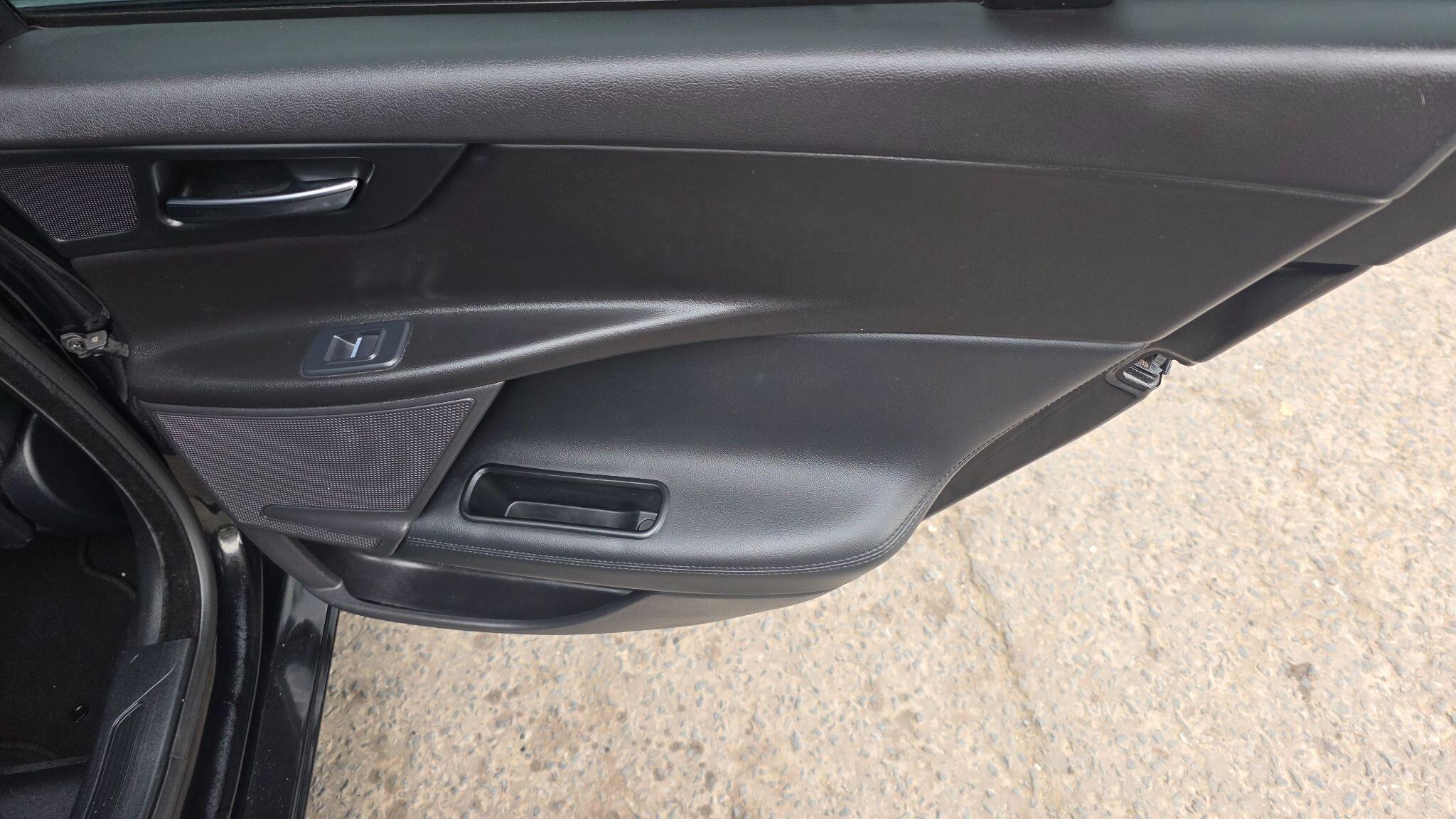 Jaguar XE - Image 48