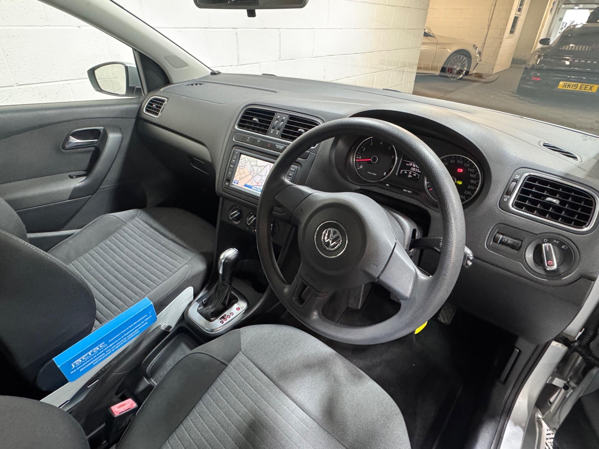 Volkswagen Polo - Image 9