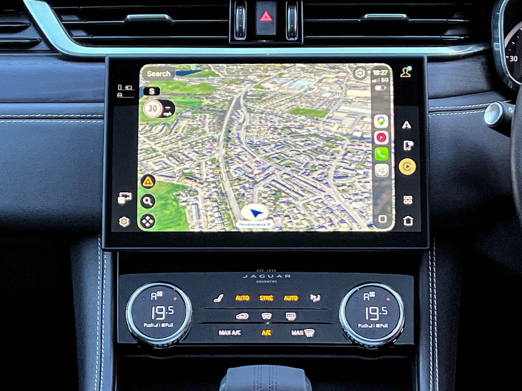 Jaguar F-Pace - Image 10