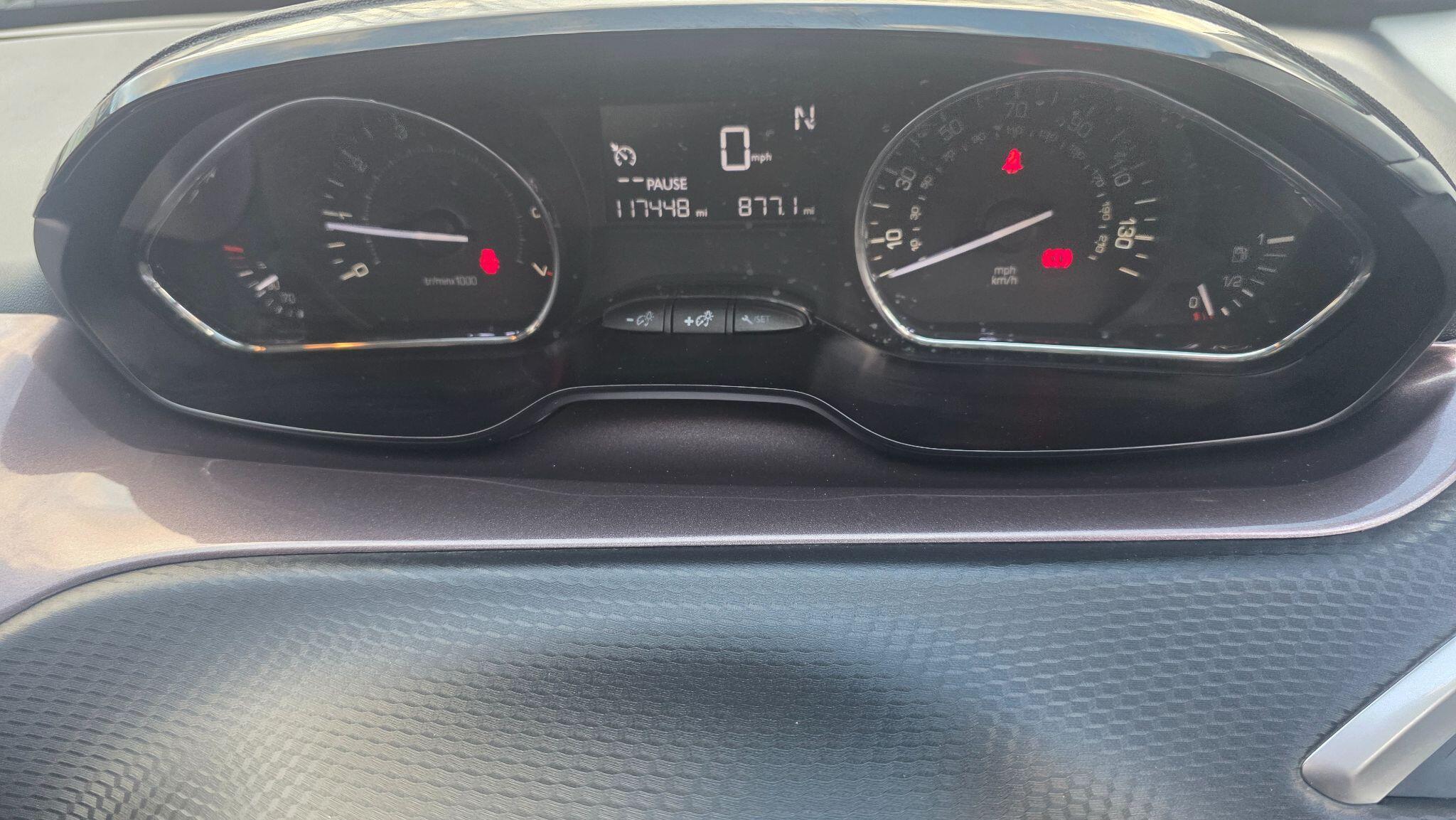 Peugeot 2008 - Image 30