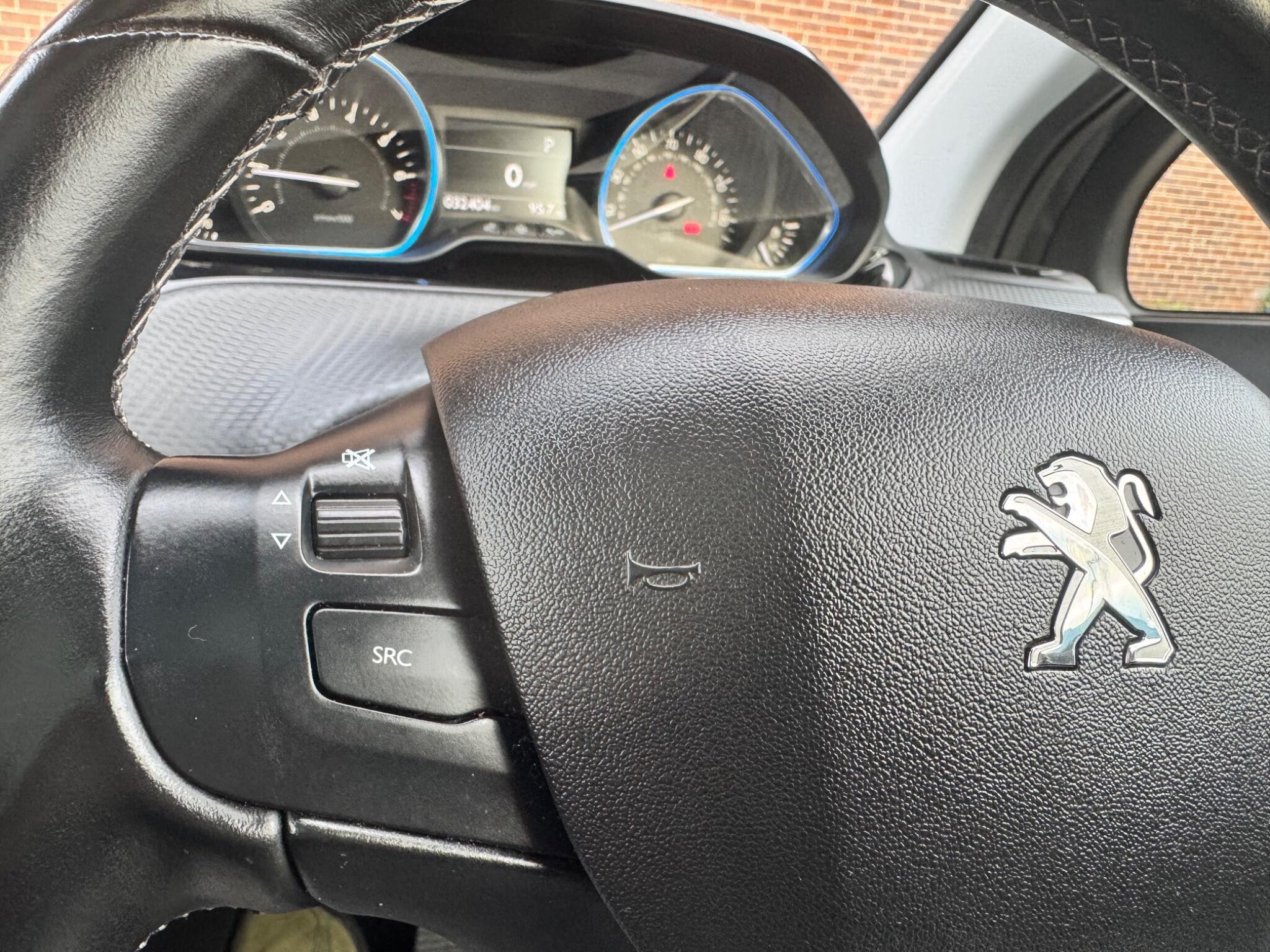 Peugeot 2008 - Image 35