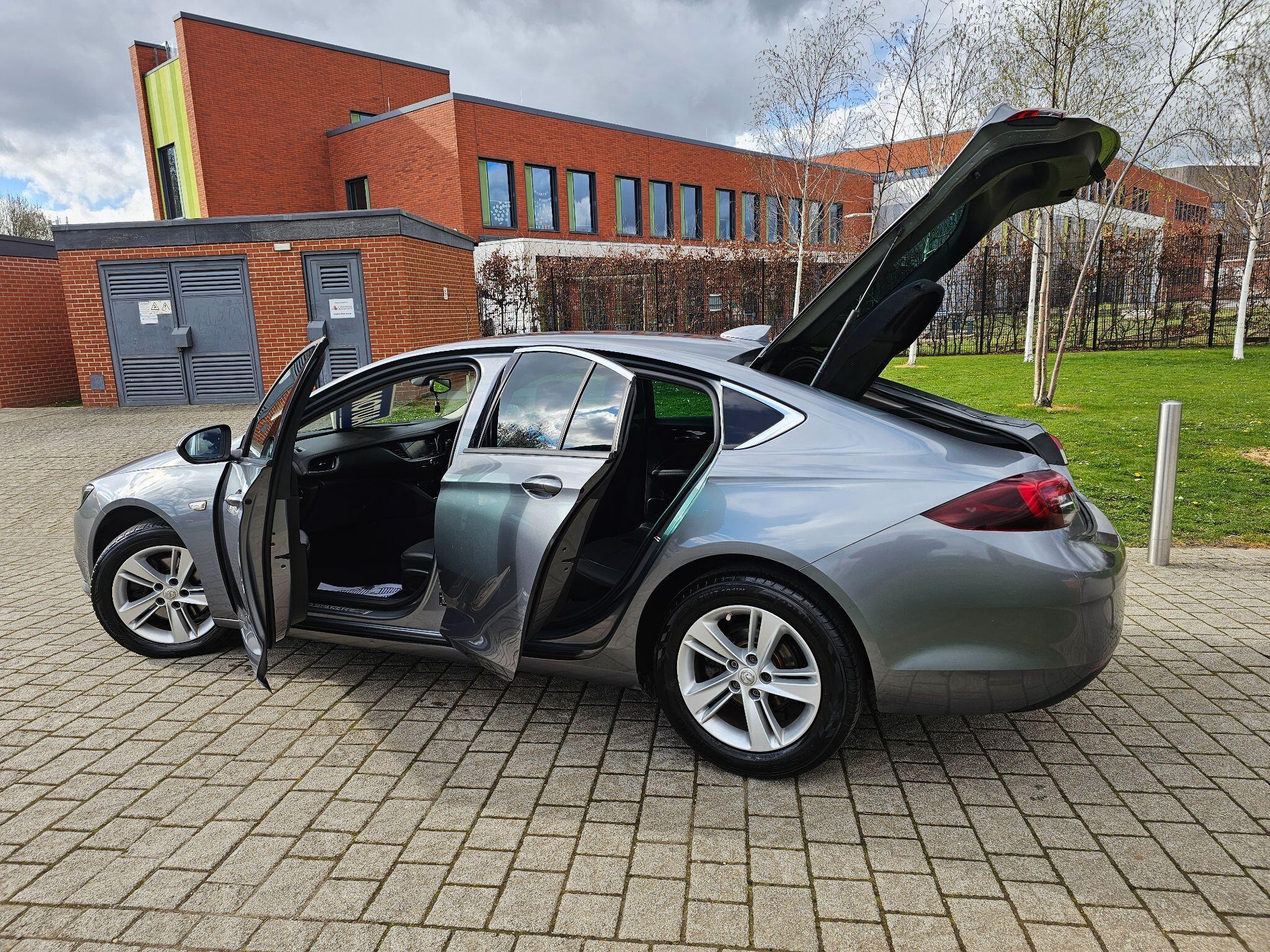 Vauxhall Insignia - Image 20