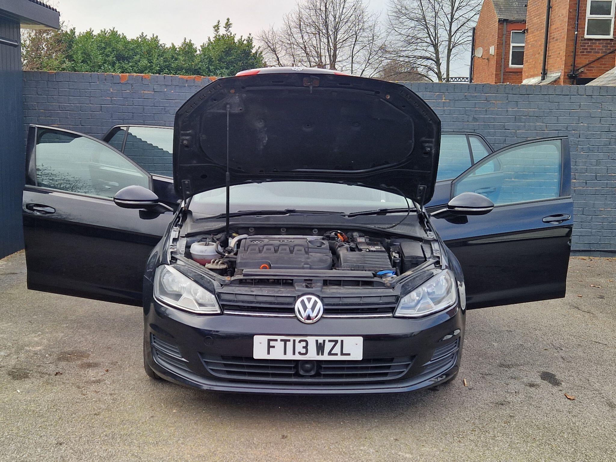 Volkswagen Golf - Image 23