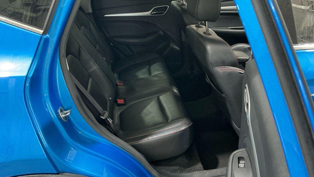 MG MG ZS - Image 7