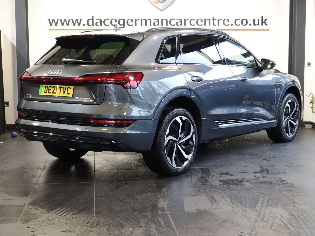 Audi E-Tron - Image 9