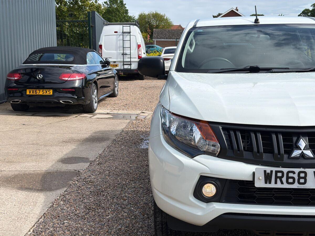 Mitsubishi L200 - Image 11
