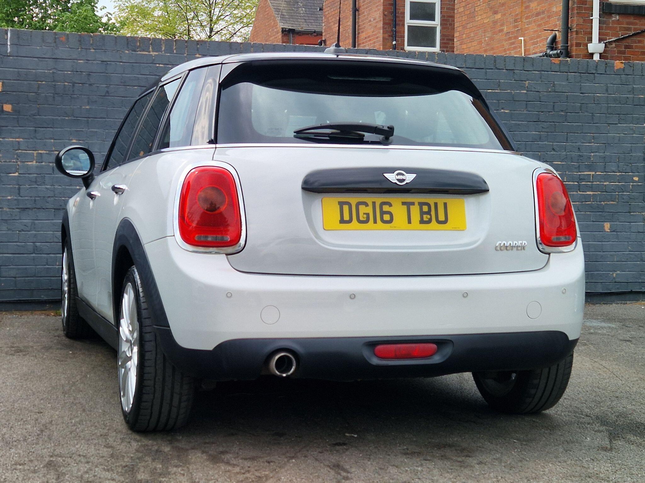 MINI Hatch - Image 23