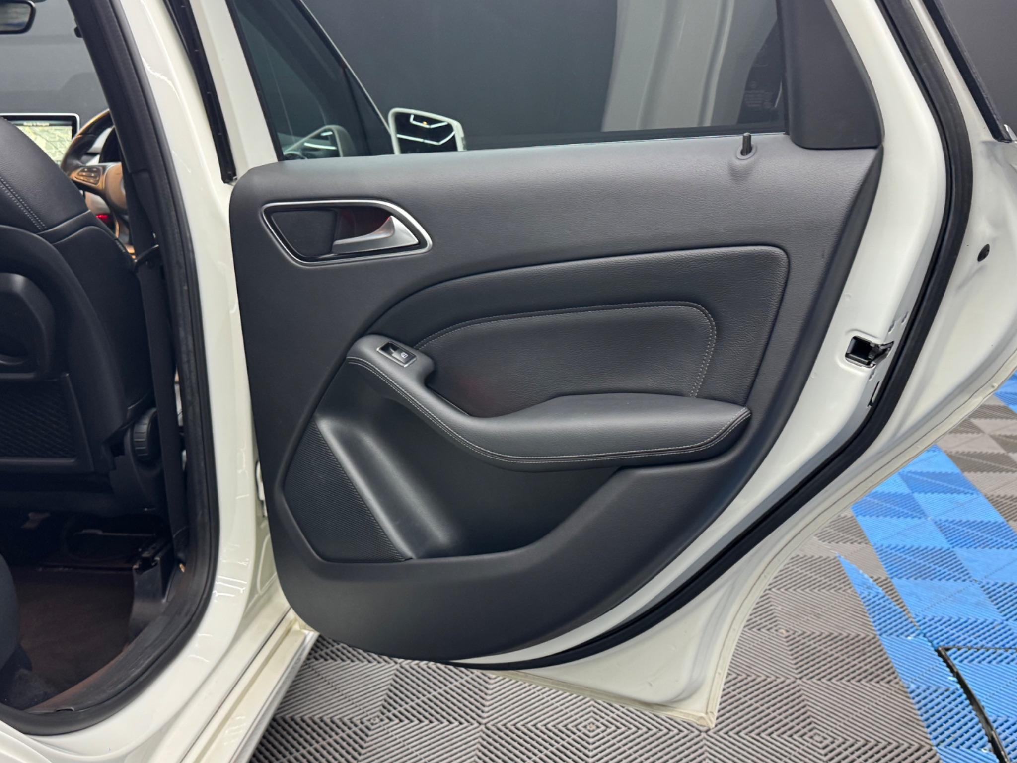 Mercedes B Class - Image 37