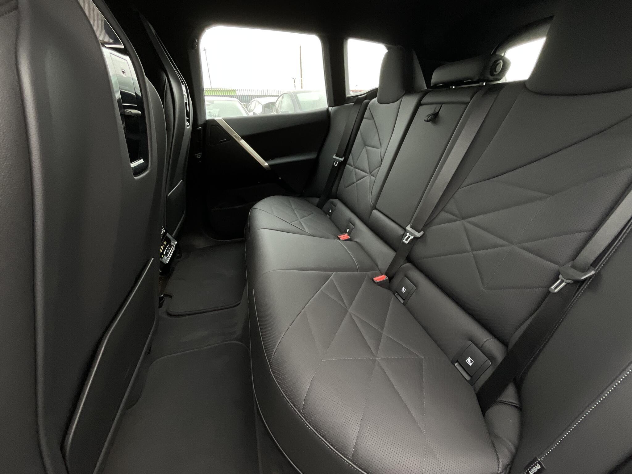 BMW IX - Image 14